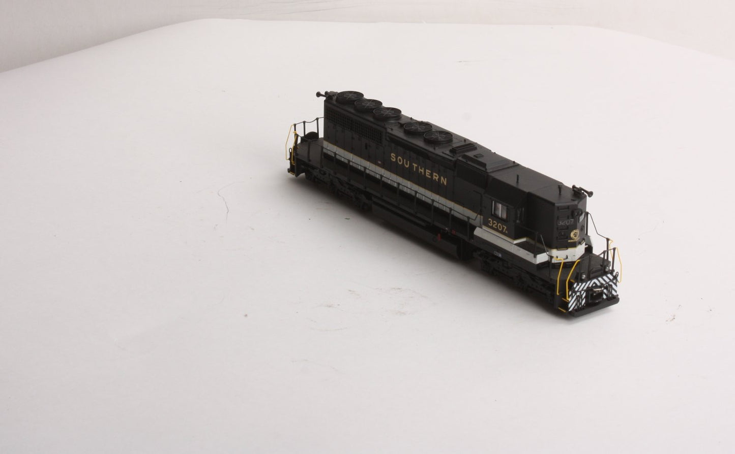 Broadway Limited 1252 HO Southern EMD SD40-2 High Hood Powered Diesel Loco #3207