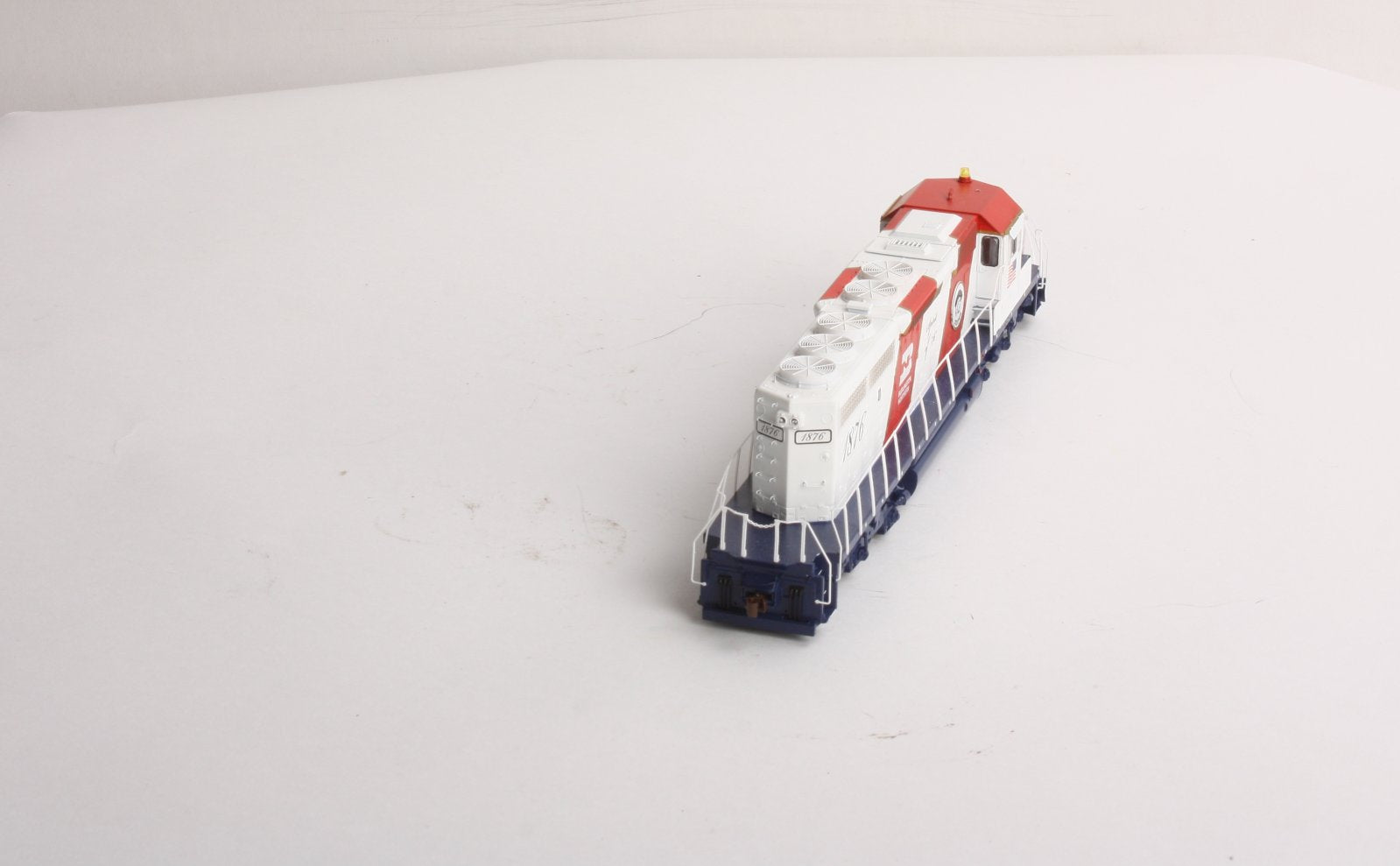 Athearn 1876 HO Burlington Northern SD40-2 Diesel Locomotive
