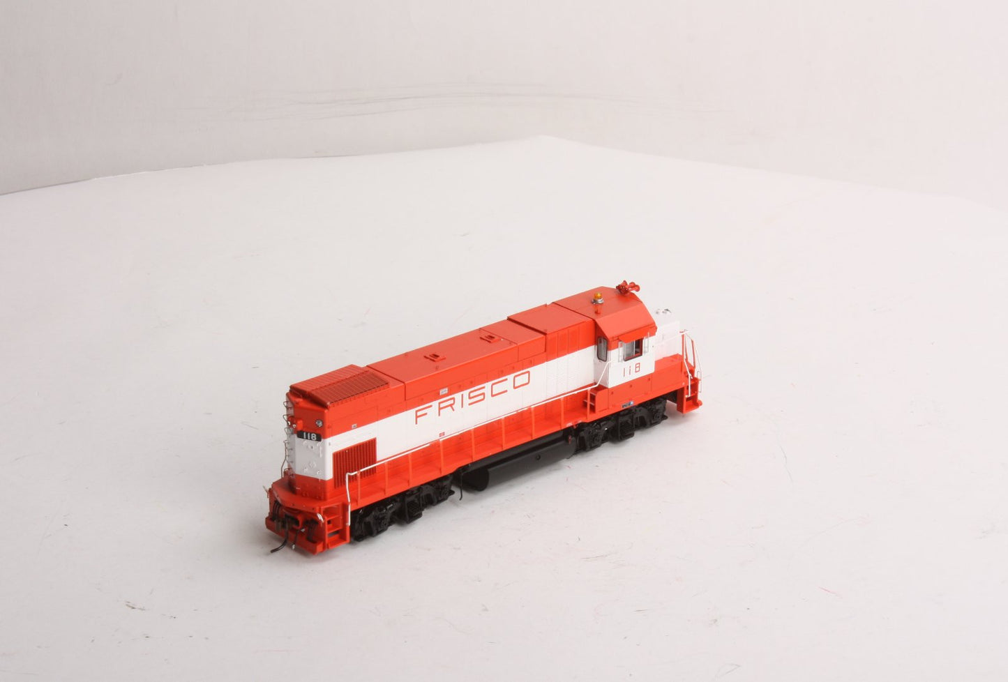 Athearn G68020 HO Scale Frisco GP15-1 Diesel Locomotive #118