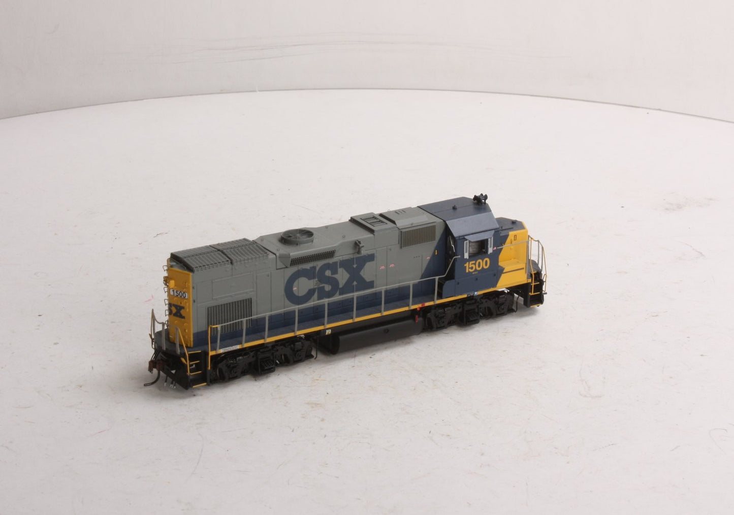 Athearn G68026 HO CSX GP15T Diesel Locomotive #1500 (DCC Ready)