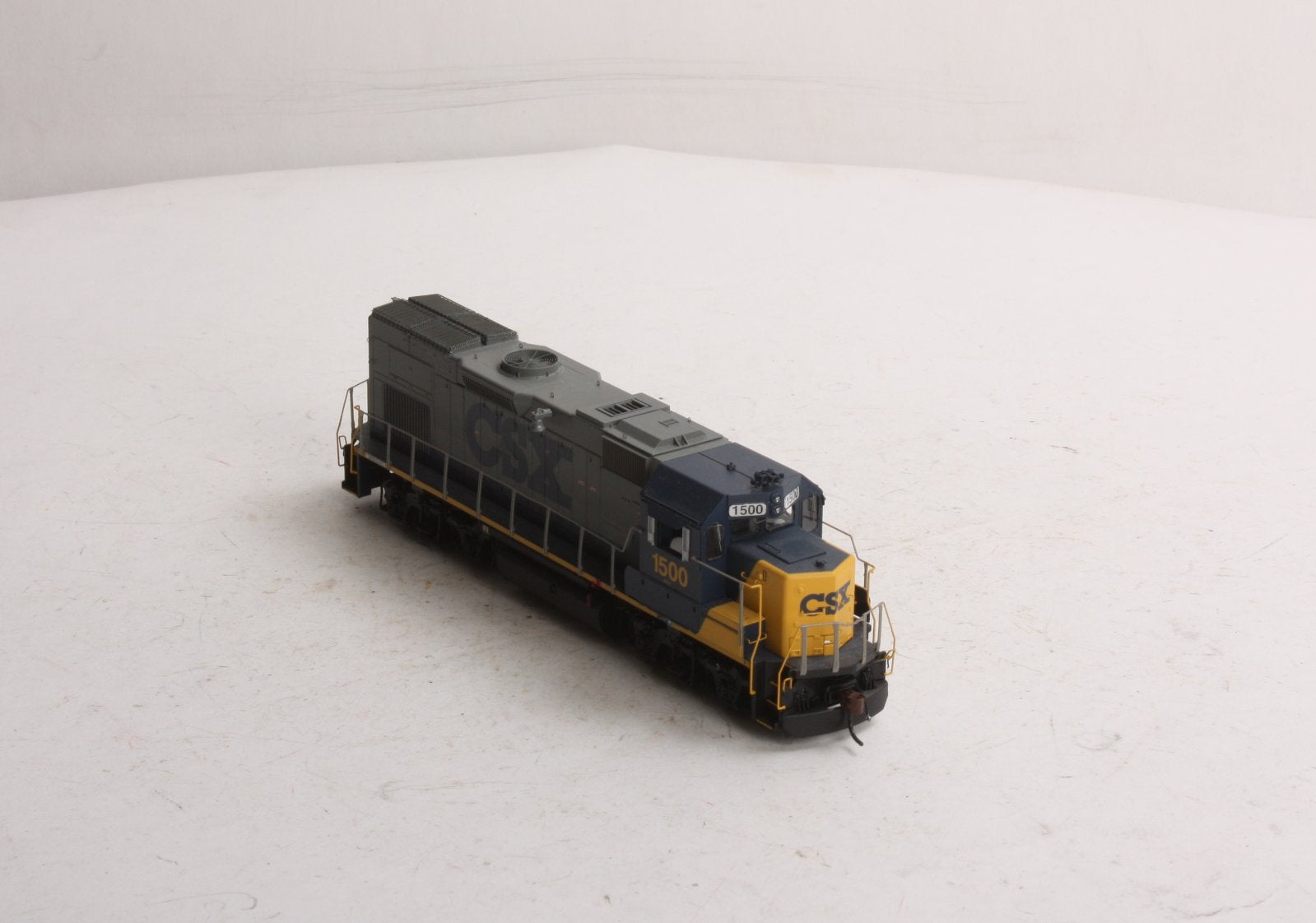 Athearn G68026 HO CSX GP15T Diesel Locomotive #1500 (DCC Ready)