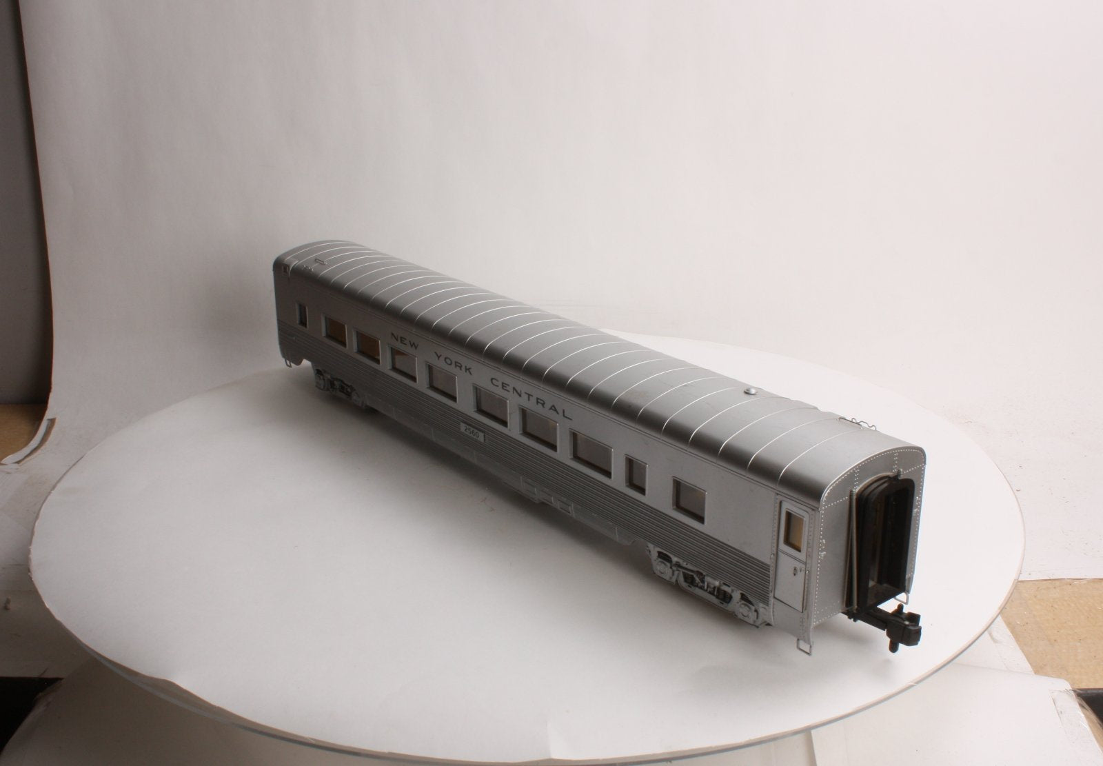 MTH 70-67004 New York Central G Scale Streamlined Passenger Coach