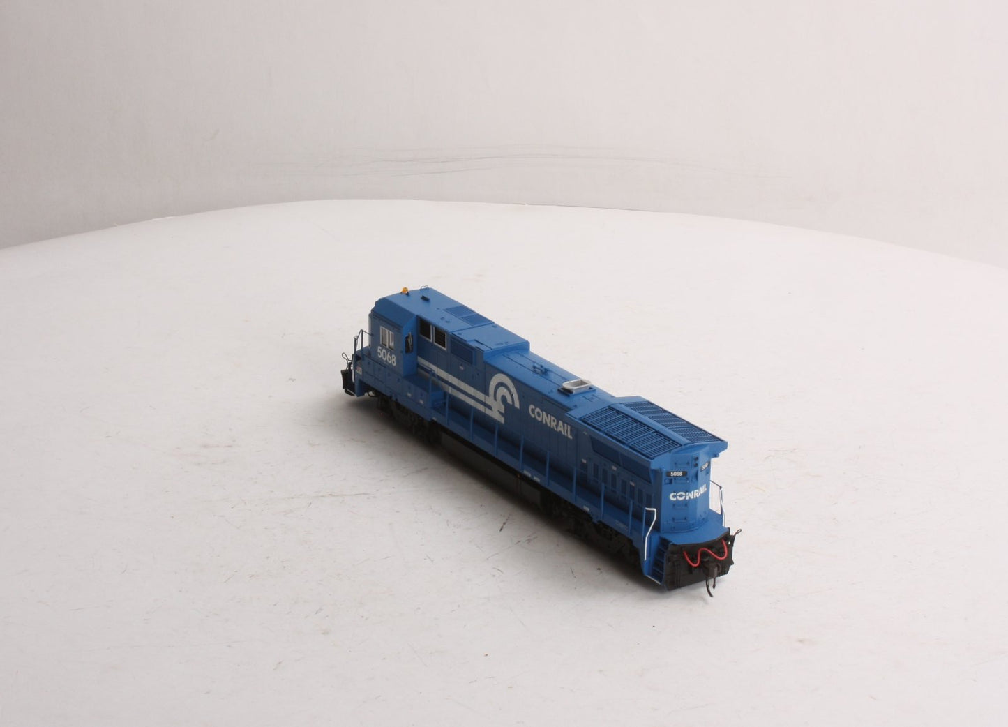Atlas 9004 HO Conrail Dash 8-40B Diesel Locomotive #5068