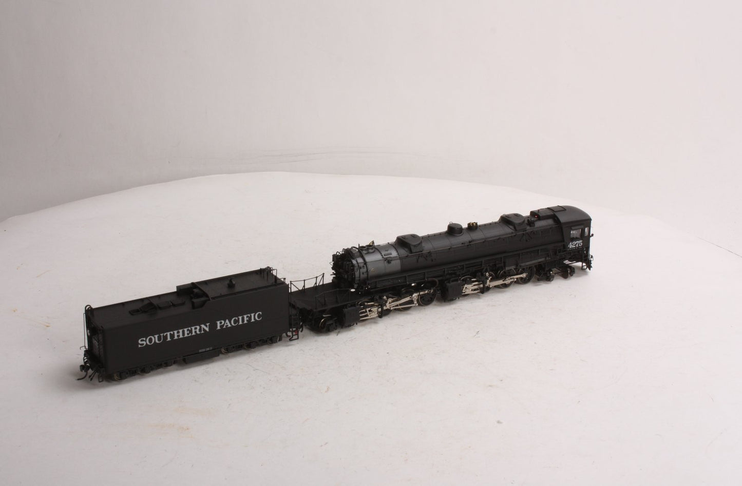 InterMountain 59002S HO SP AC-12 4-8-8-2 Steam Locomotive and Tender #4275