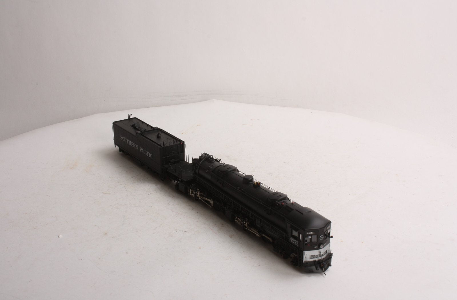 InterMountain 59002S HO SP AC-12 4-8-8-2 Steam Locomotive and Tender #4275