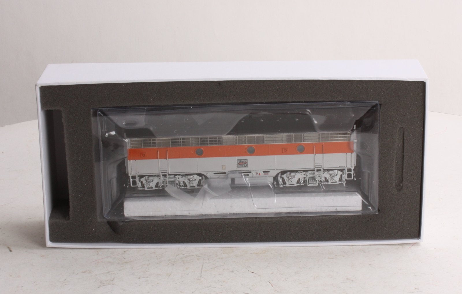 Athearn G22319 HO F7B w/DCC & Sound, WP #804-B