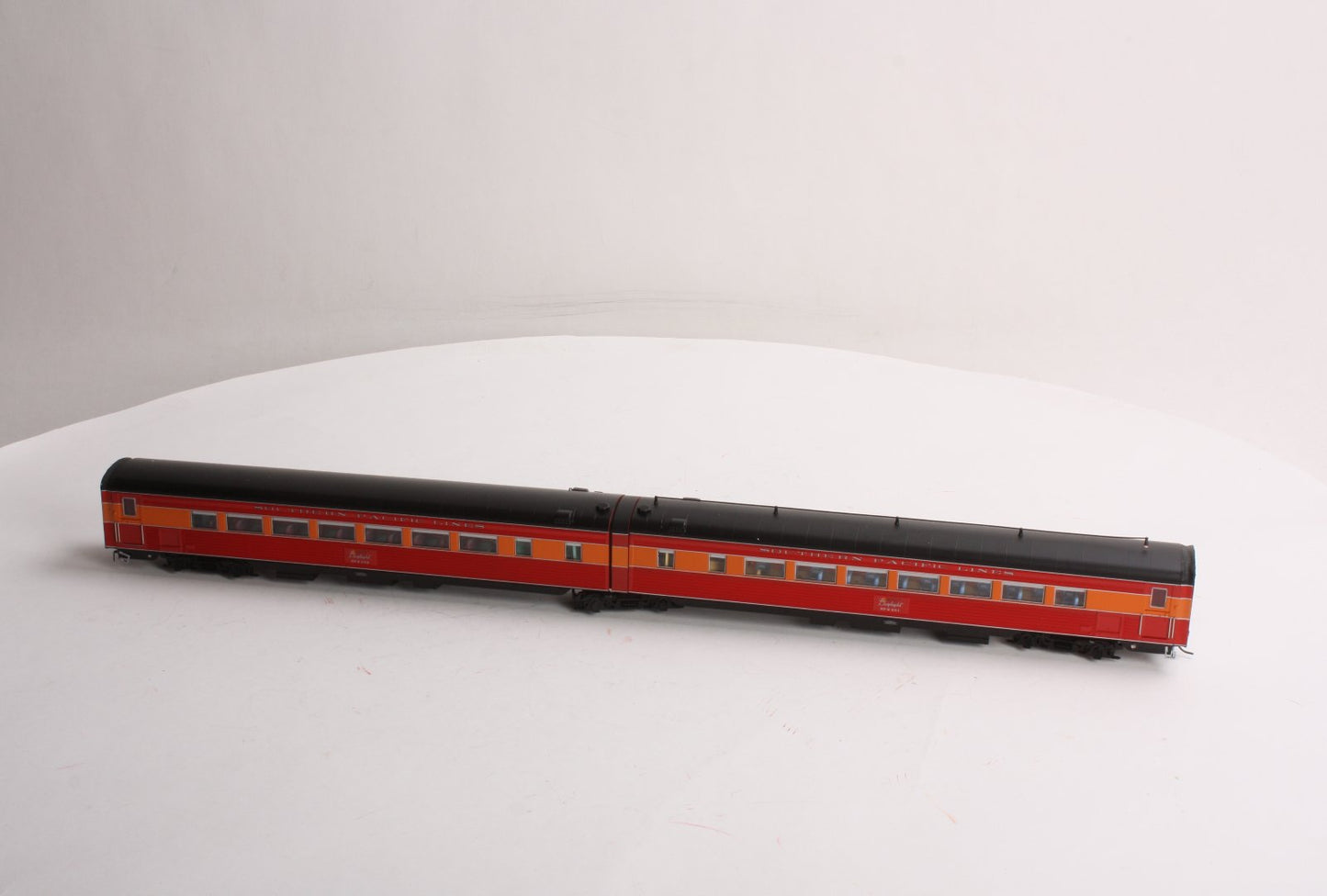 Broadway Limited 681 HO SP Morning Daylight-1941 Prewar Car#W2462/M2461 Set of 2