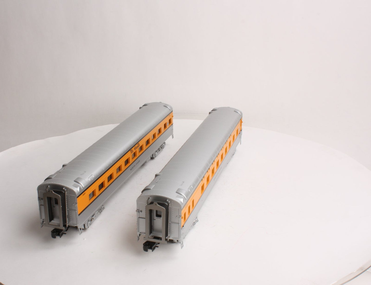 MTH 20-66099 O D&RG 70' Streamlined Sleeper/Diner Passenger Car Set (Set of 2)
