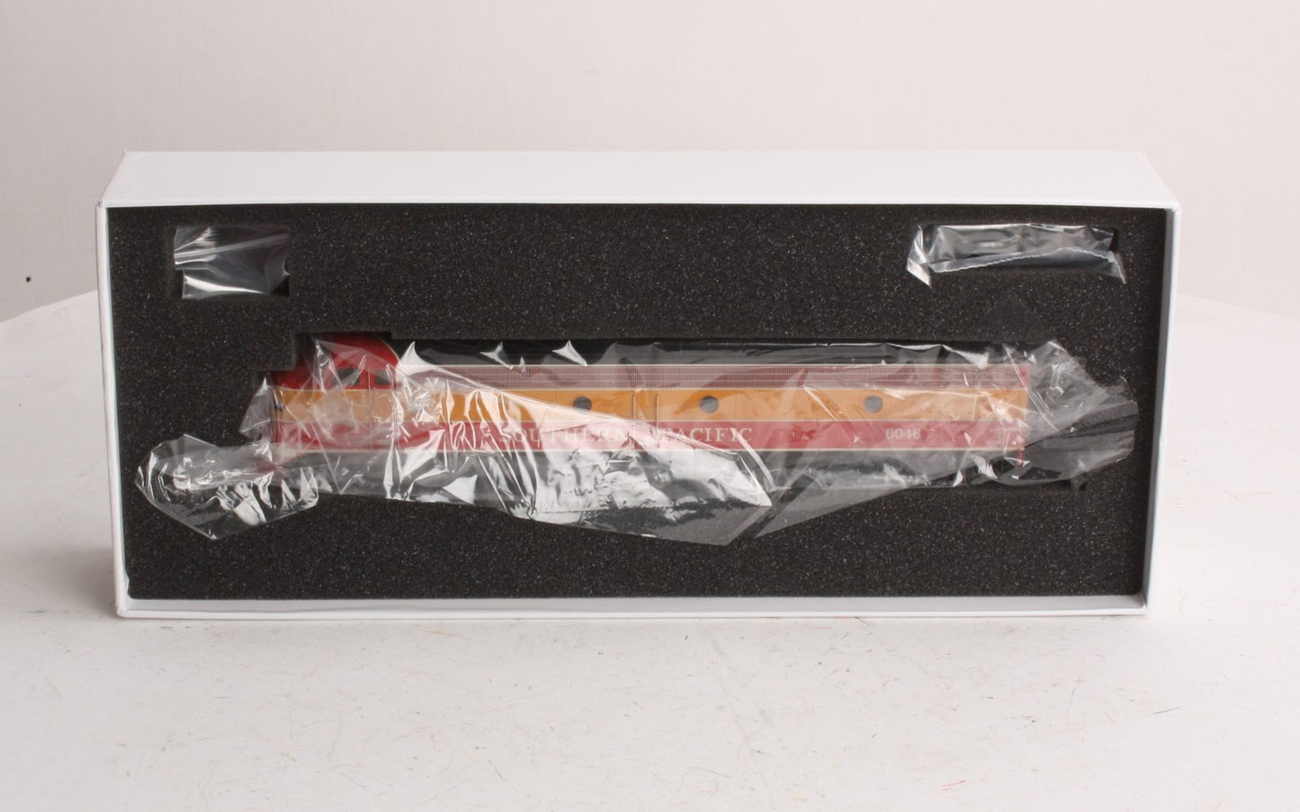 Broadway Limited 459 HO Southern Pacific EMD E9A #6046 w/DCC, Sound