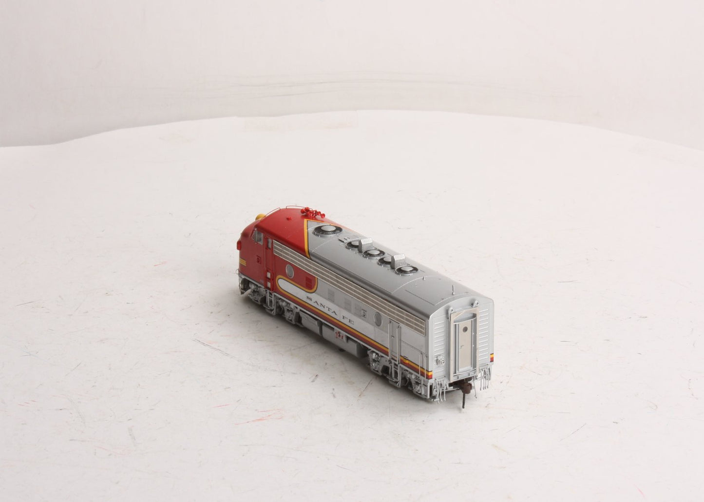 Athearn G22186 "Modernized" Santa Fe F7A Passenger Diesel w/DCC & Sound #311L