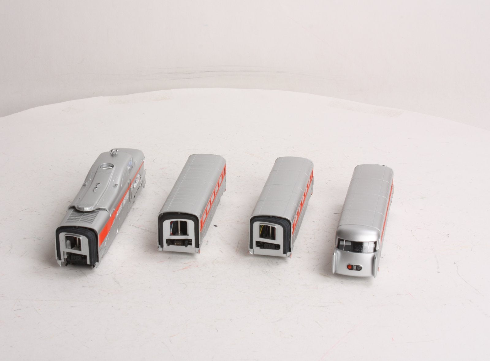 Con-Cor 8741 HO GM Demonstrator AeroTrain (Set of 3) – Trainz