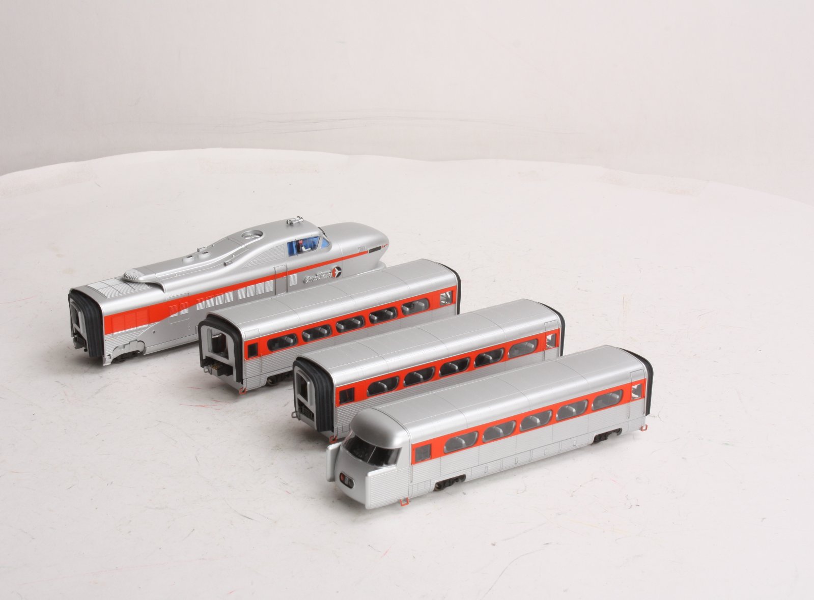 Con-Cor 8741 HO GM Demonstrator AeroTrain (Set of 3) – Trainz