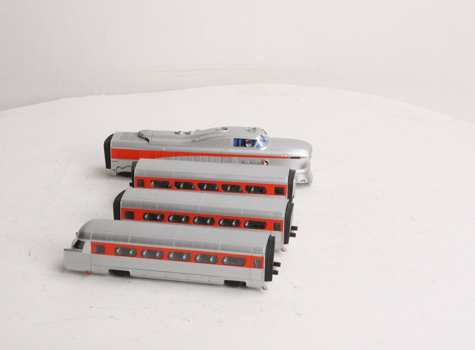 Con-Cor 8741 HO GM Demonstrator AeroTrain (Set of 3) – Trainz