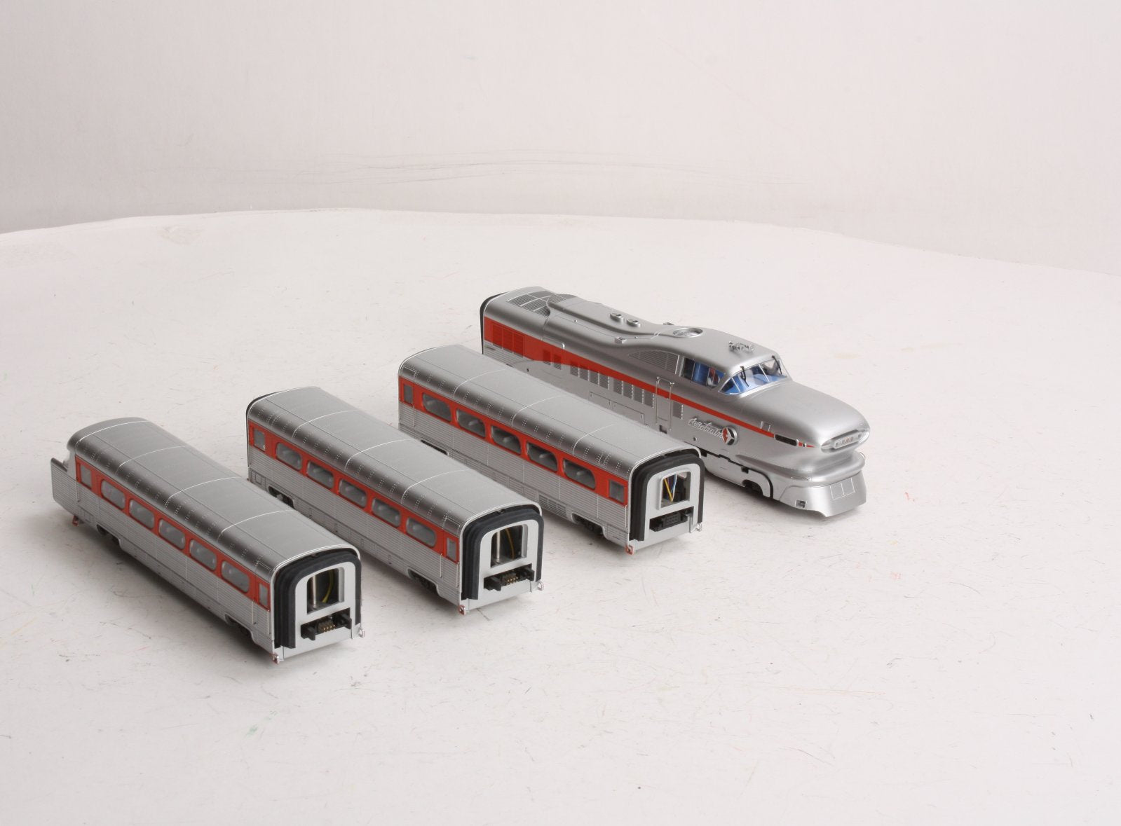 Con-Cor 8741 HO GM Demonstrator AeroTrain (Set of 3)
