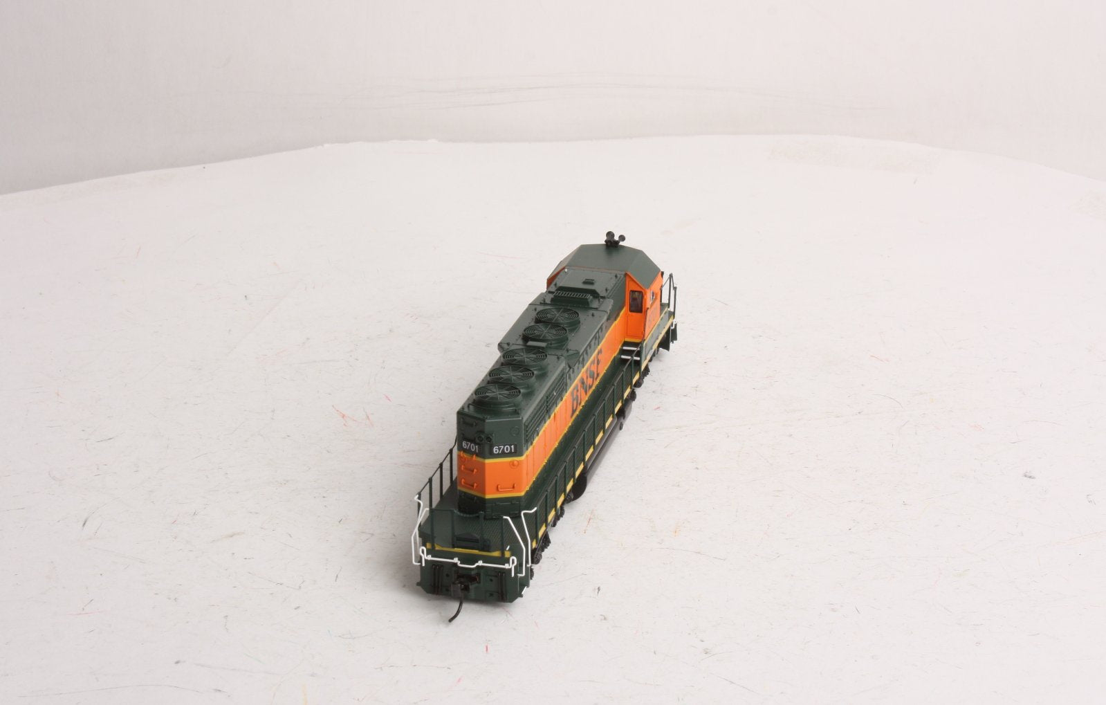 Broadway Limited 5004 HO BNSF EMD SD40-2 Diesel Locomotive with Sound #6701