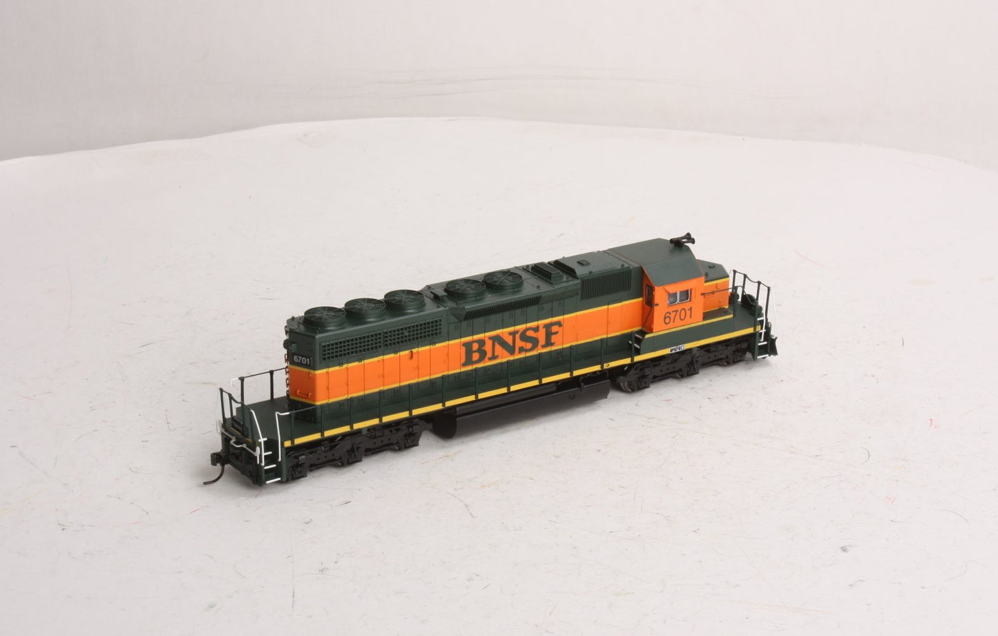 Broadway Limited 5004 HO BNSF EMD SD40-2 Diesel Locomotive with Sound #6701