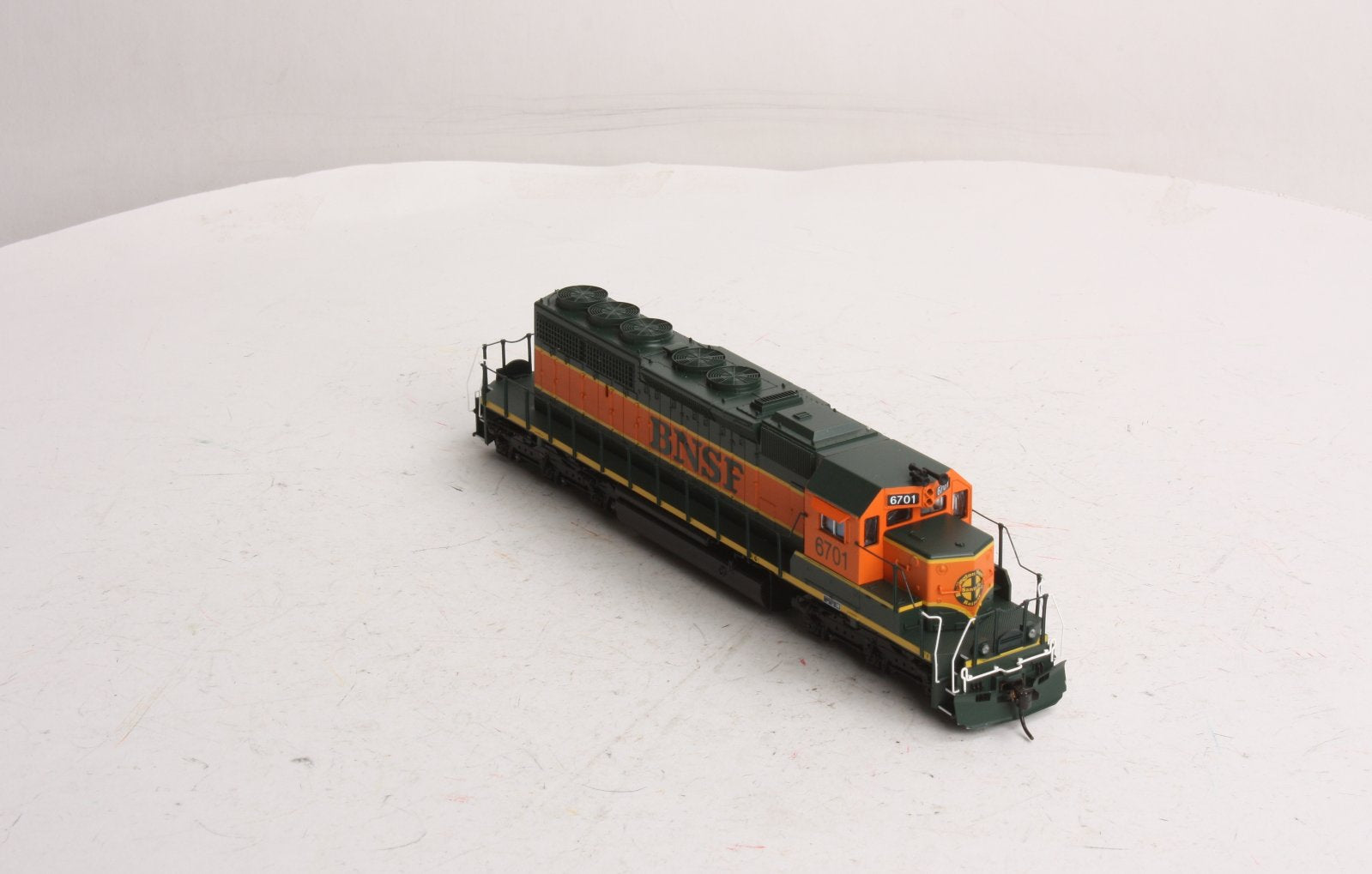 Broadway Limited 5004 HO BNSF EMD SD40-2 Diesel Locomotive with Sound #6701
