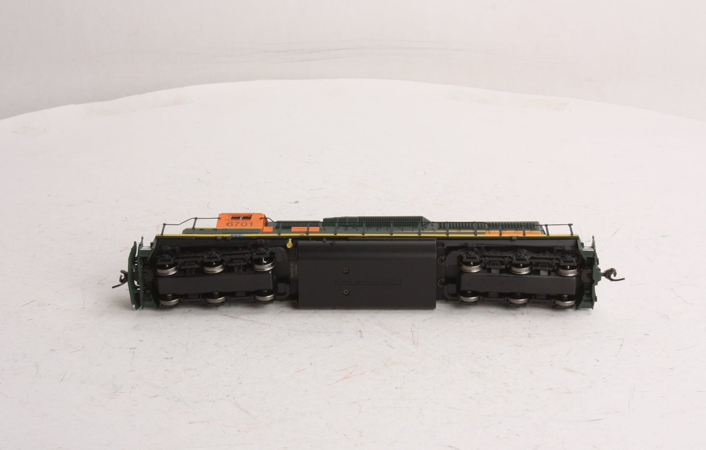 Broadway Limited 5004 HO BNSF EMD SD40-2 Diesel Locomotive with Sound #6701