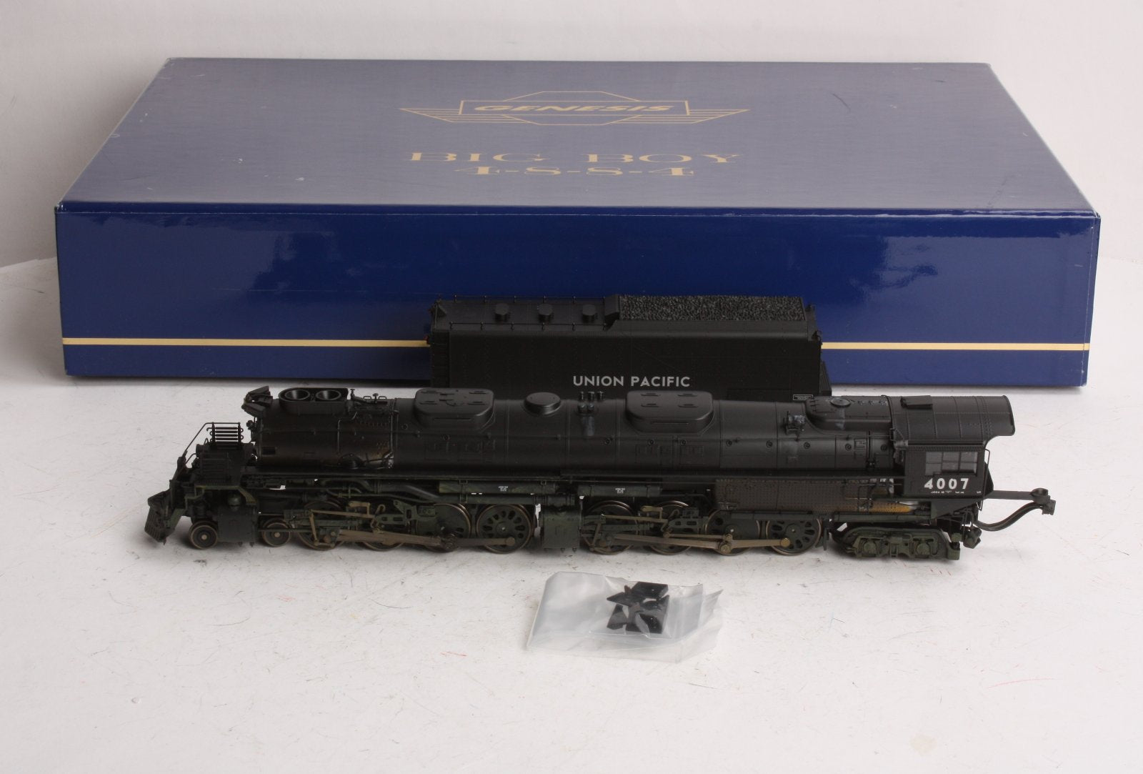 Athearn G97201 HO Union Pacific 4-8-8-4 Big Boy Steam Locomotive #4007