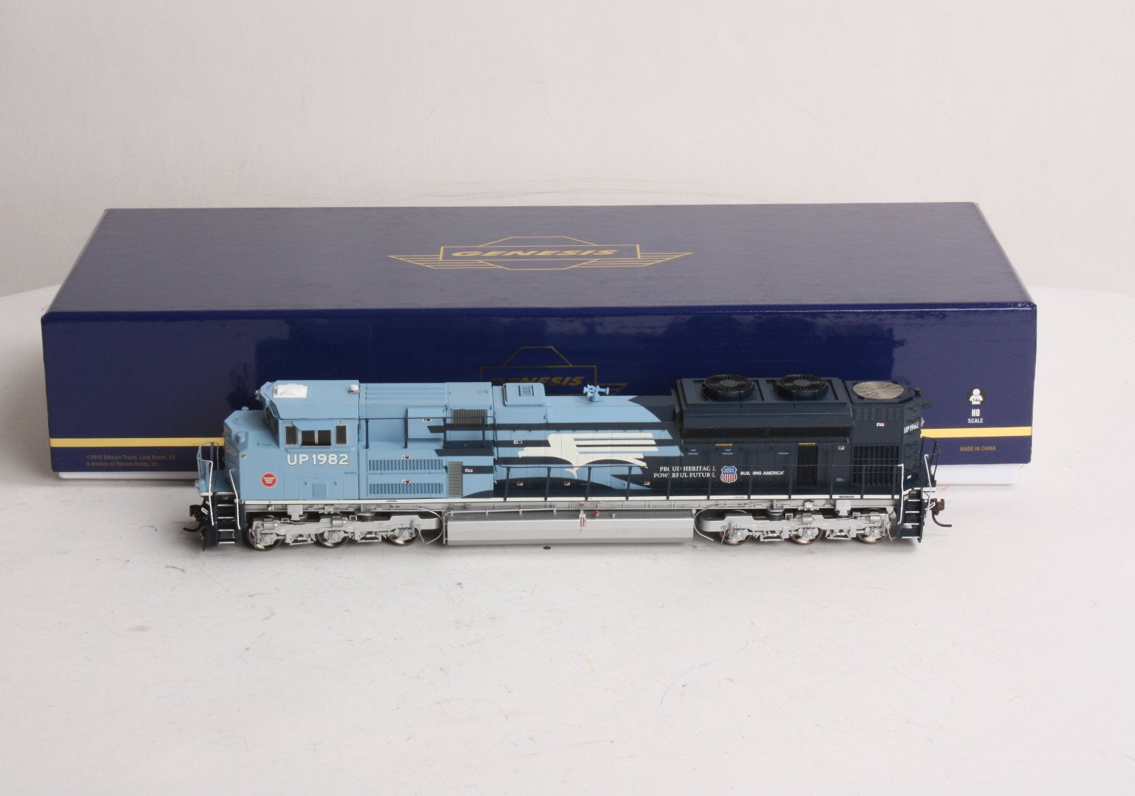 Athearn G68611 HO Union Pacific SD70ACe Diesel Locomotive w/DCC & Sound #1982