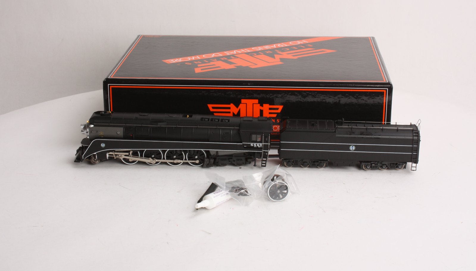 MTH 80-3118-1 HO Scale BNSF GS-4 4-8-4 Steam Locomotive #4449 w/ PS 3.0