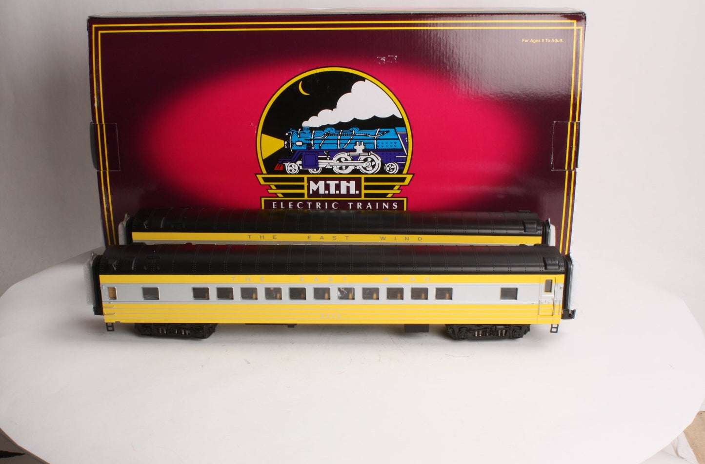 MTH 20-66124 O The East Wind 70' Streamlined Coach/Din Passenger Set (Set of 2)