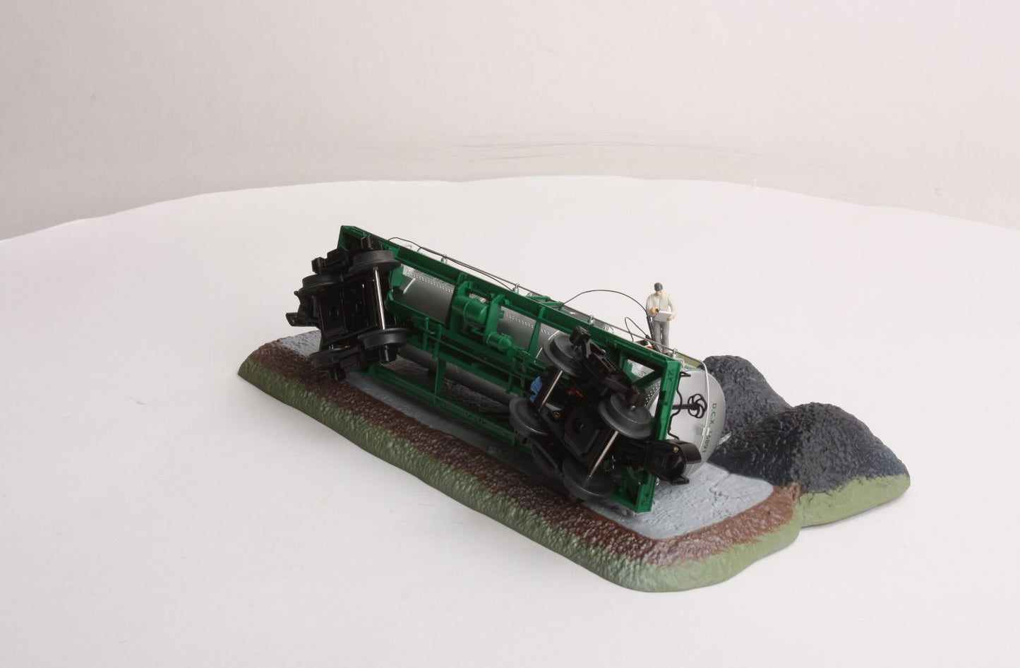 Lionel 6-16891 O Diamond Chemical Corp. Tank Car Accident #16891