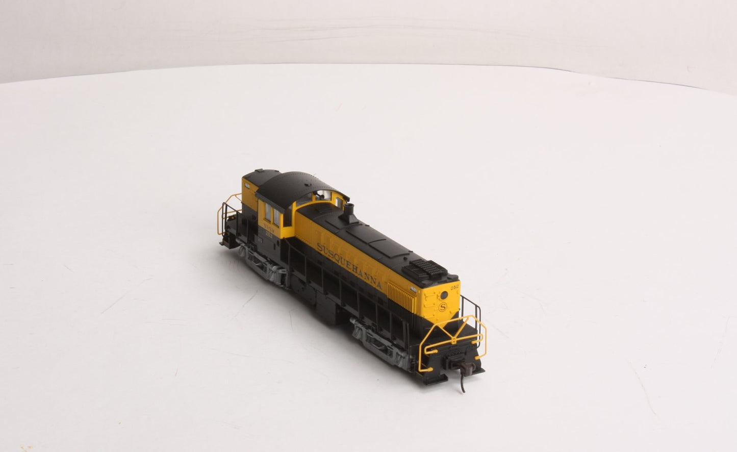 Atlas 8869 HO Scale Susquehanna Alco RS-1 Diesel Locomotive #252