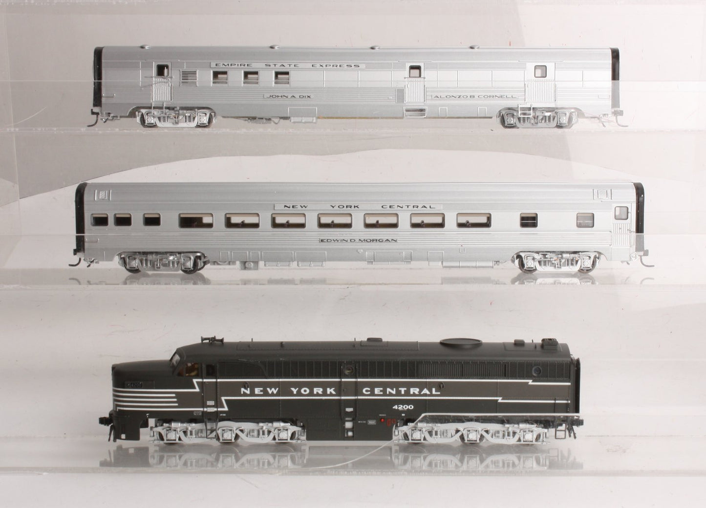 MTH 80-2060-1 New York Central Alco PA HO Gauge Diesel Train Set with PS 3