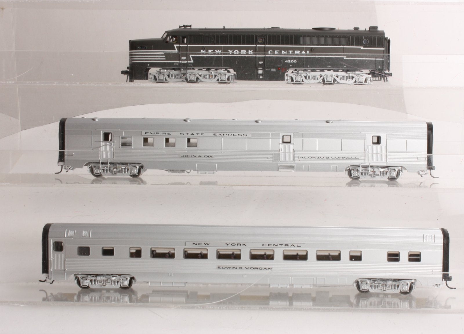 MTH 80-2060-1 New York Central Alco PA HO Gauge Diesel Train Set with PS 3
