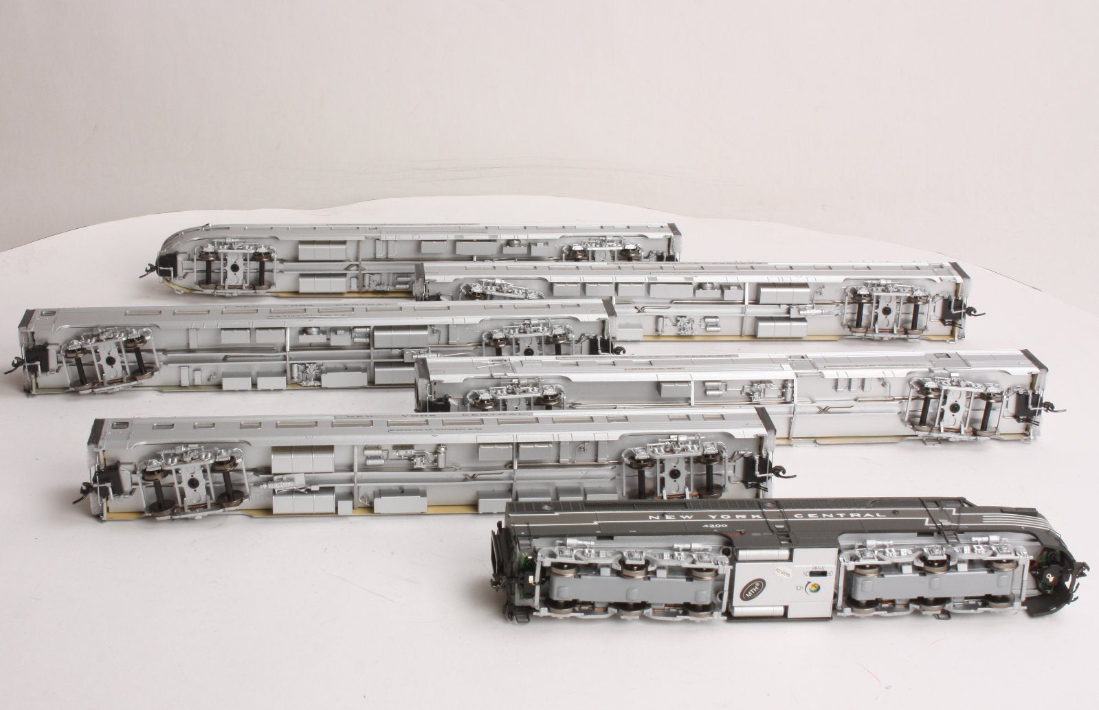 MTH 80-2060-1 New York Central Alco PA HO Gauge Diesel Train Set