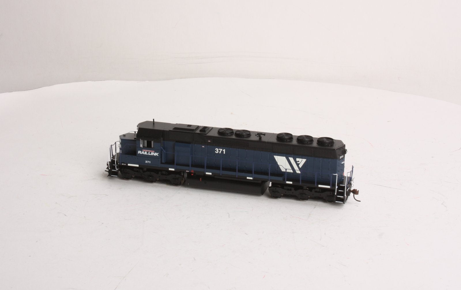 Athearn 98011 HO Scale Montana Rail Link SD-45 Diesel Locomotive #371