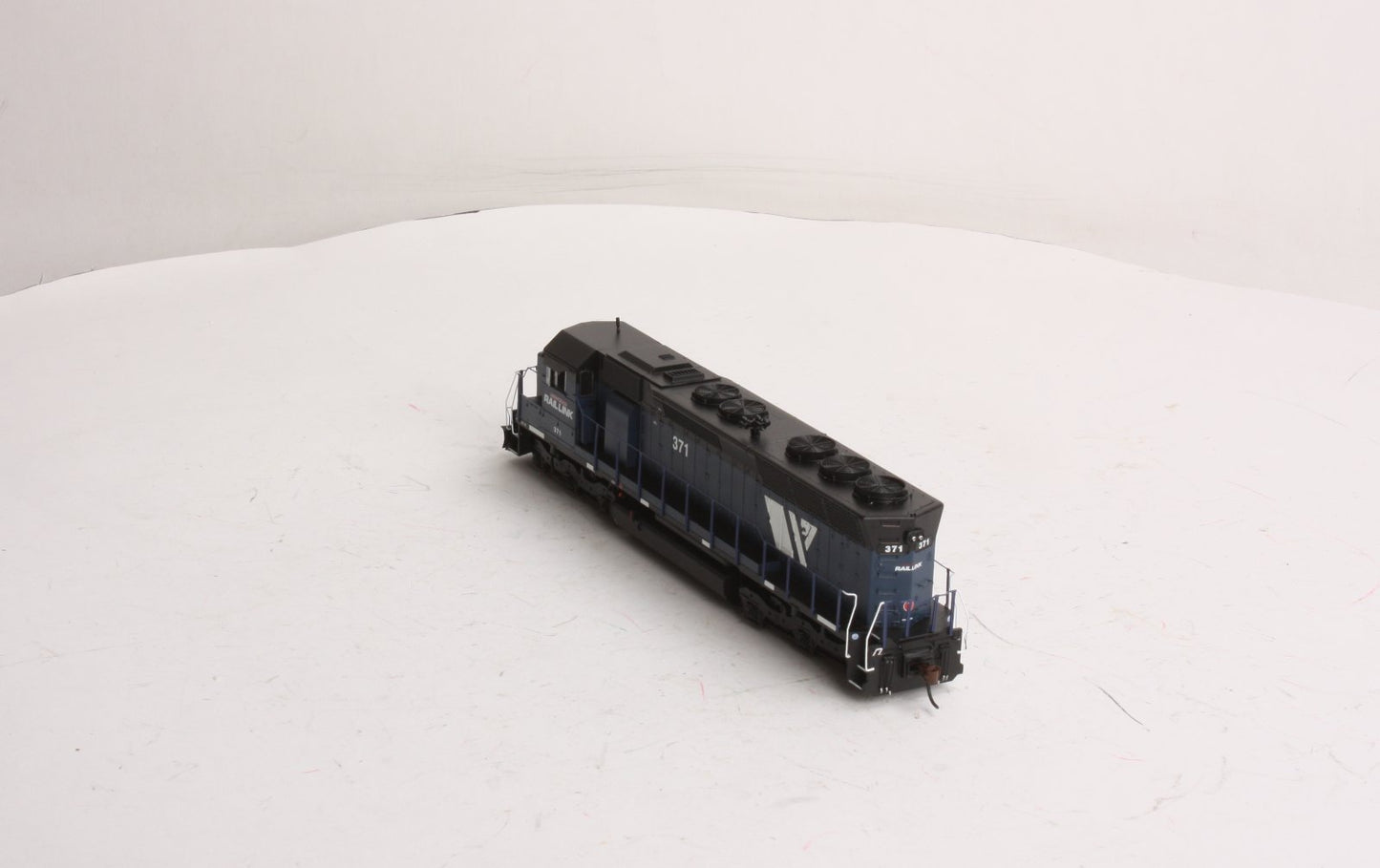 Athearn 98011 HO Scale Montana Rail Link SD-45 Diesel Locomotive #371
