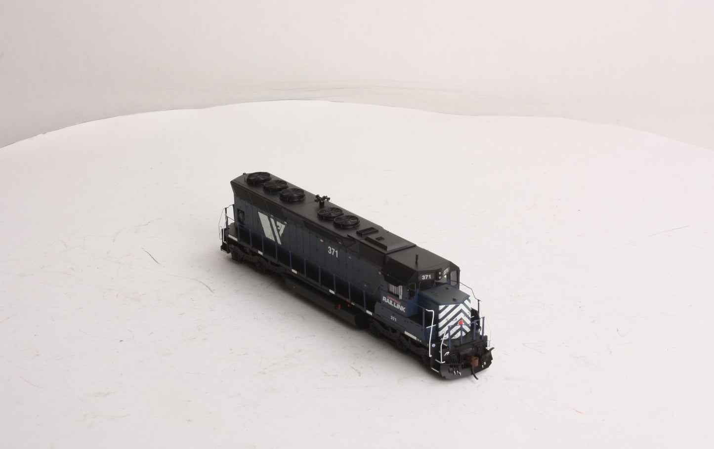Athearn 98011 HO Scale Montana Rail Link SD-45 Diesel Locomotive #371