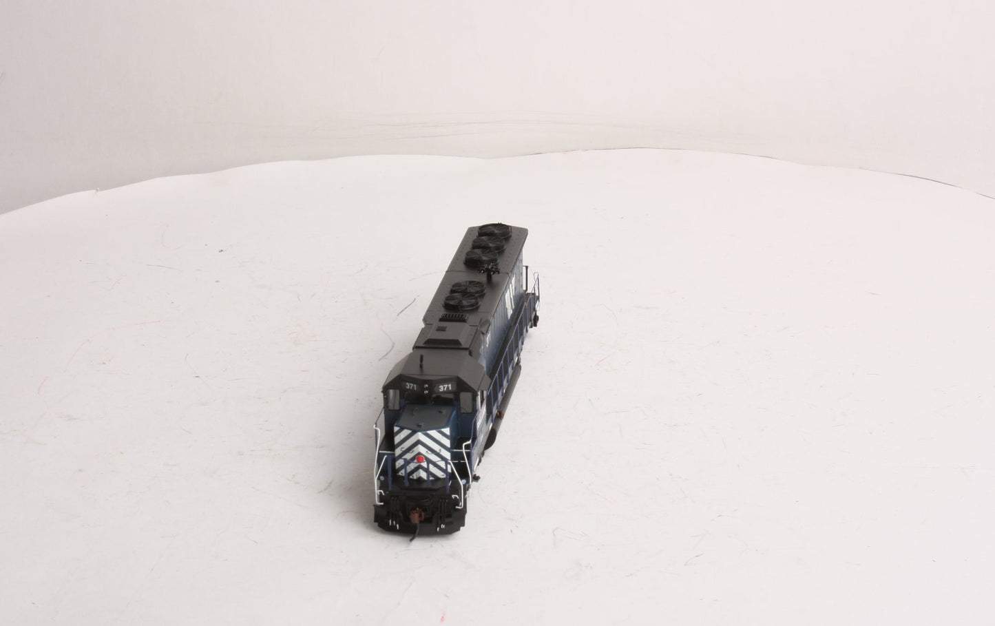 Athearn 98011 HO Scale Montana Rail Link SD-45 Diesel Locomotive #371