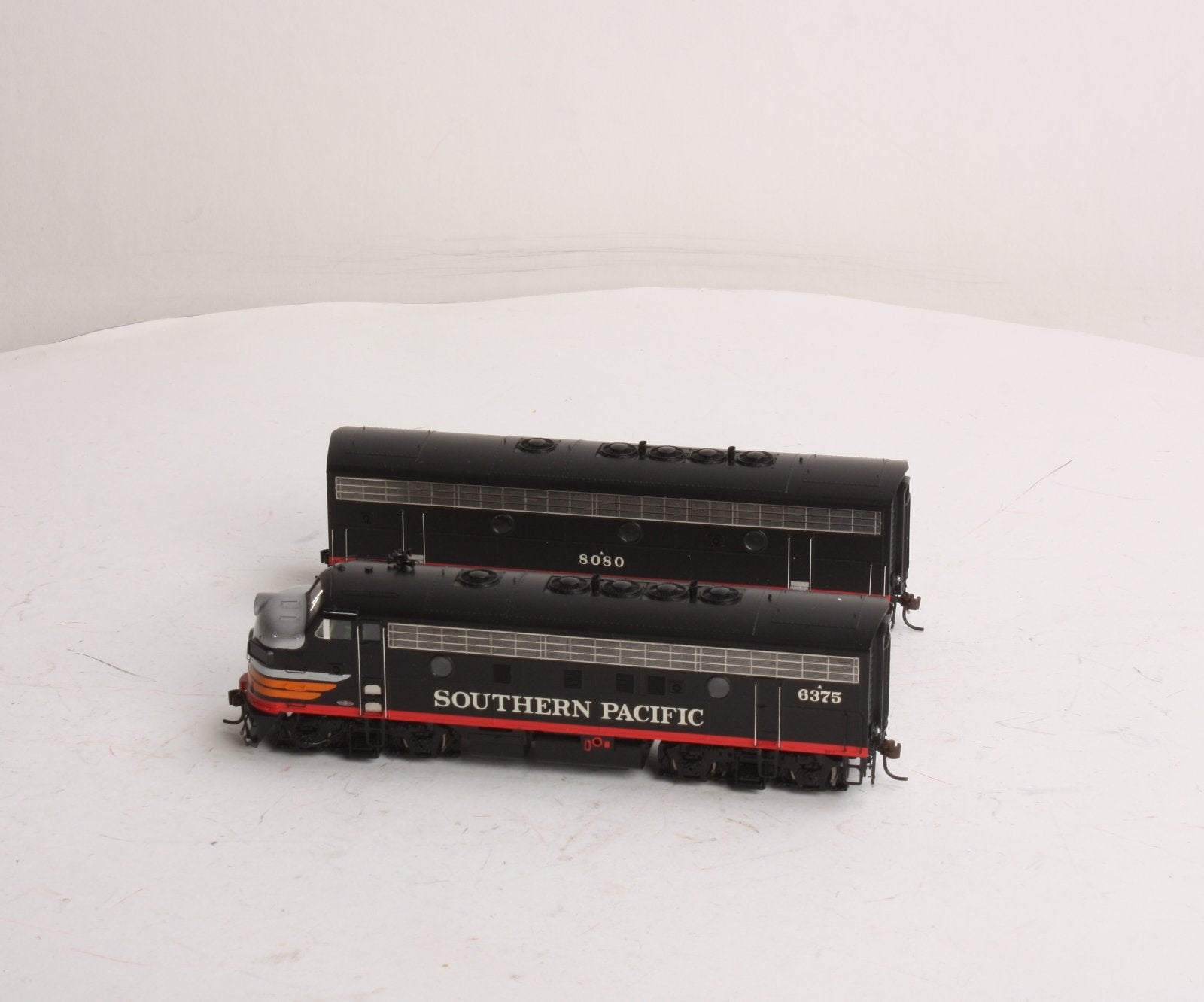 Athearn G22090 HO SP/Black Widow Modernized F7 A/B Diesel Locomotive #6375,#8080