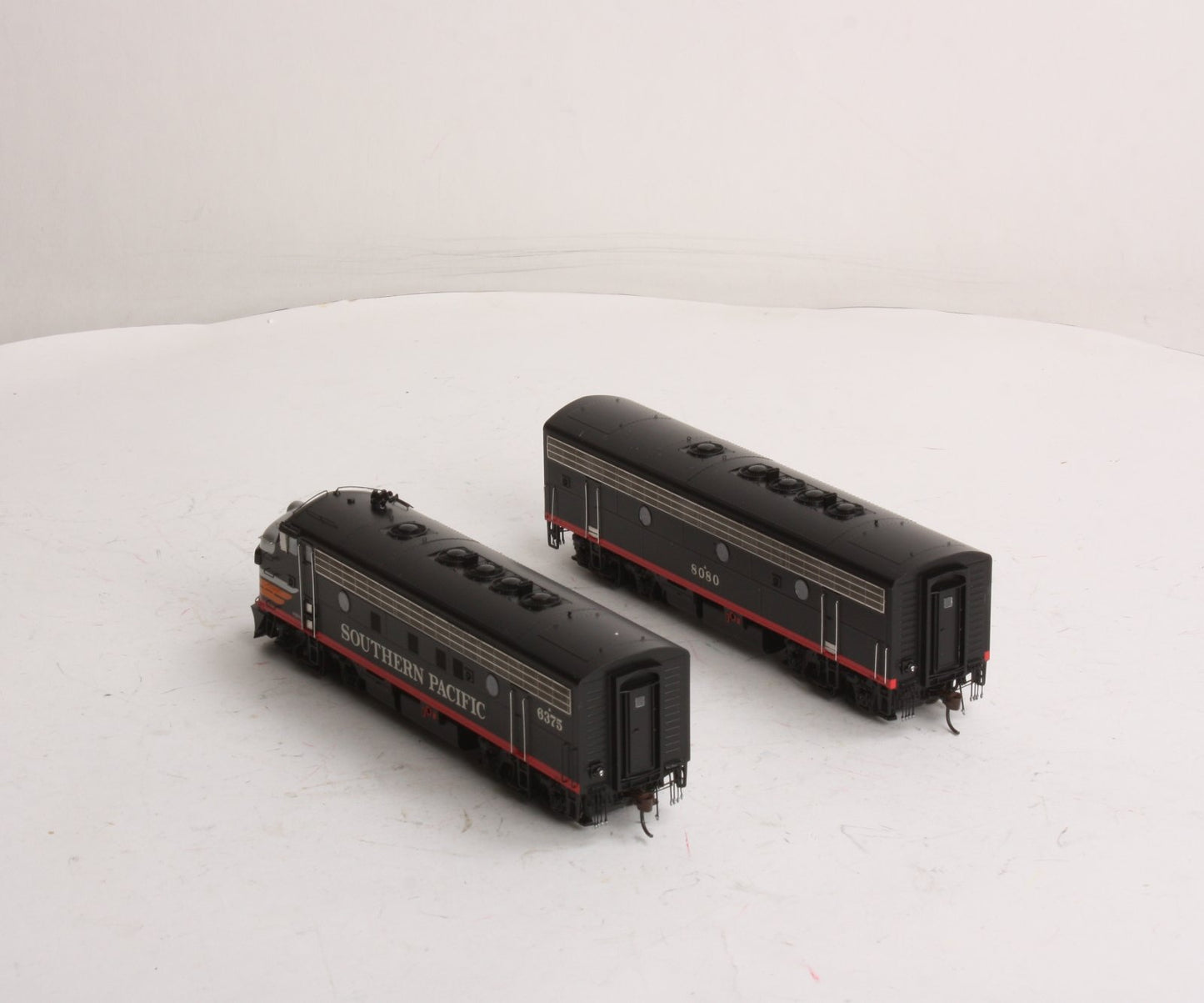 Athearn G22090 HO SP/Black Widow Modernized F7 A/B Diesel Locomotive #6375,#8080