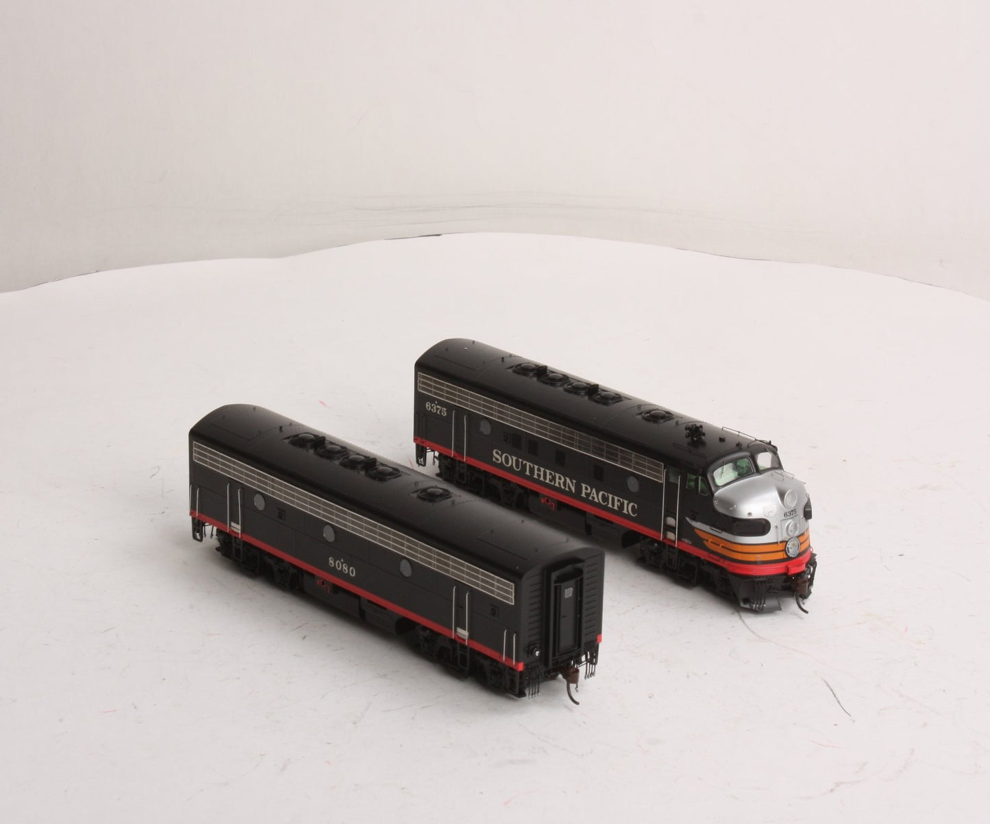 Athearn G22090 HO SP/Black Widow Modernized F7 A/B Diesel Locomotive #6375,#8080