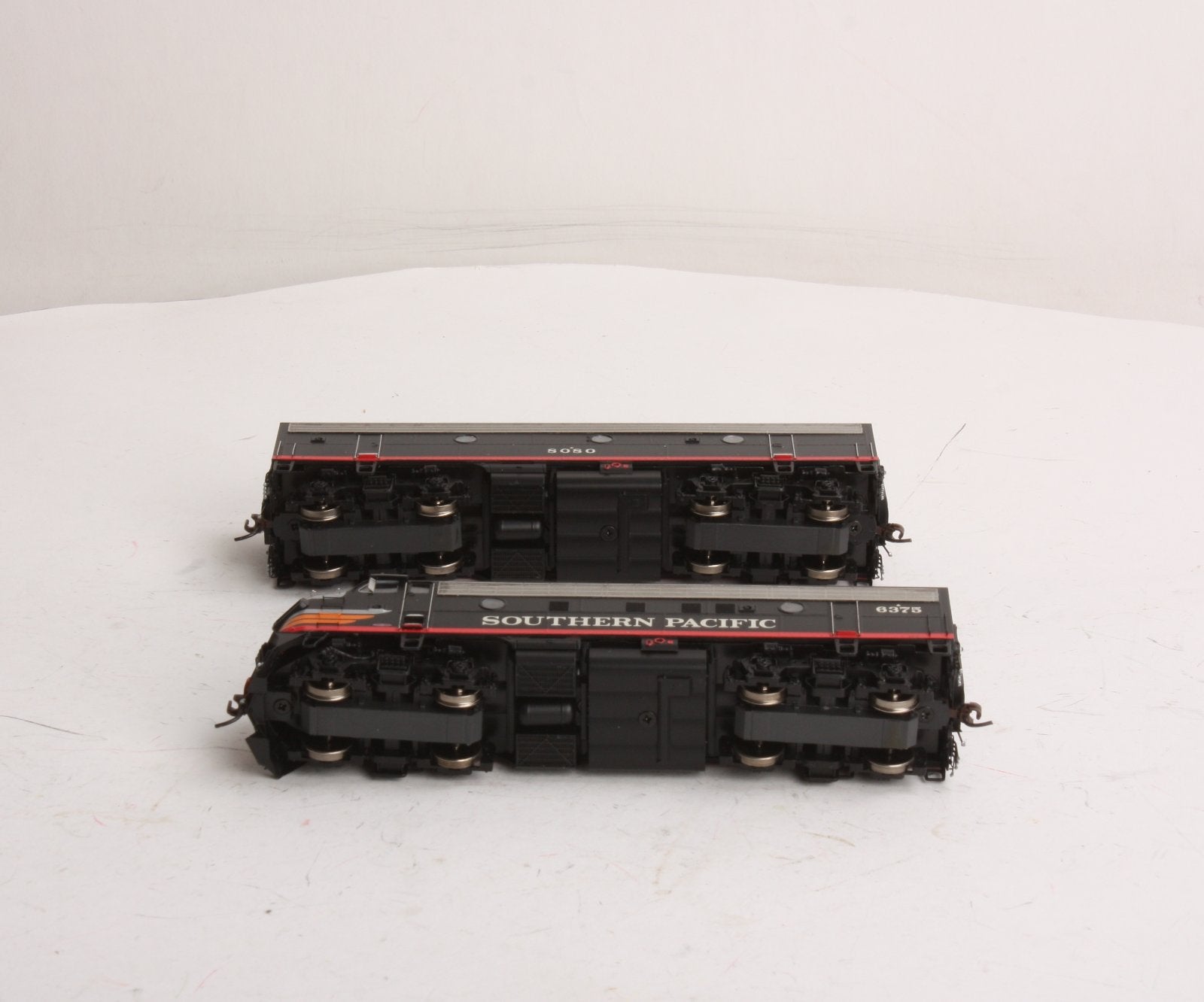 Athearn G22090 HO SP/Black Widow Modernized F7 A/B Diesel Locomotive #6375,#8080