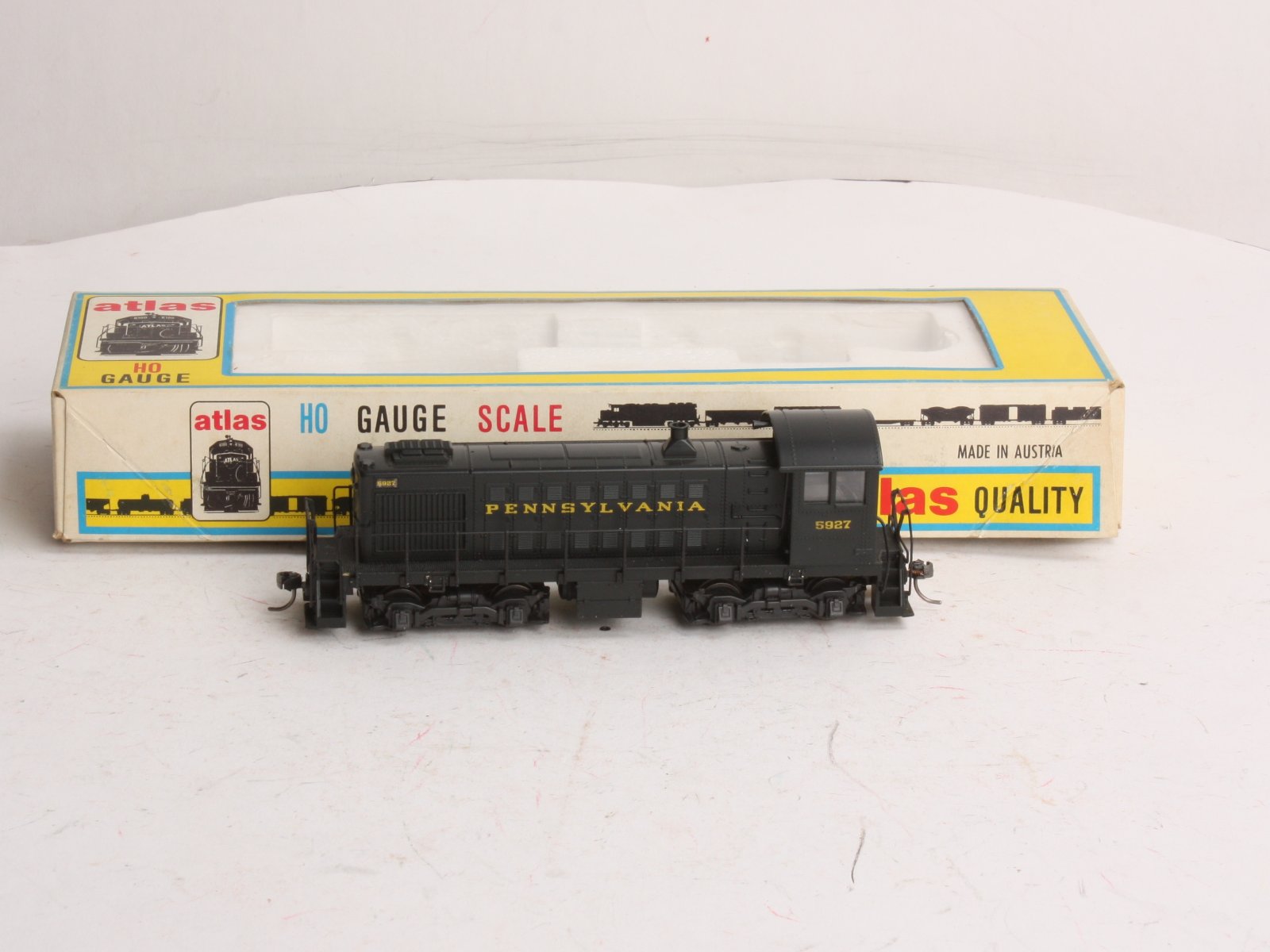 Atlas 8073 HO Scale Pennsylvania Alco S2 Diesel Locomotive #5927
