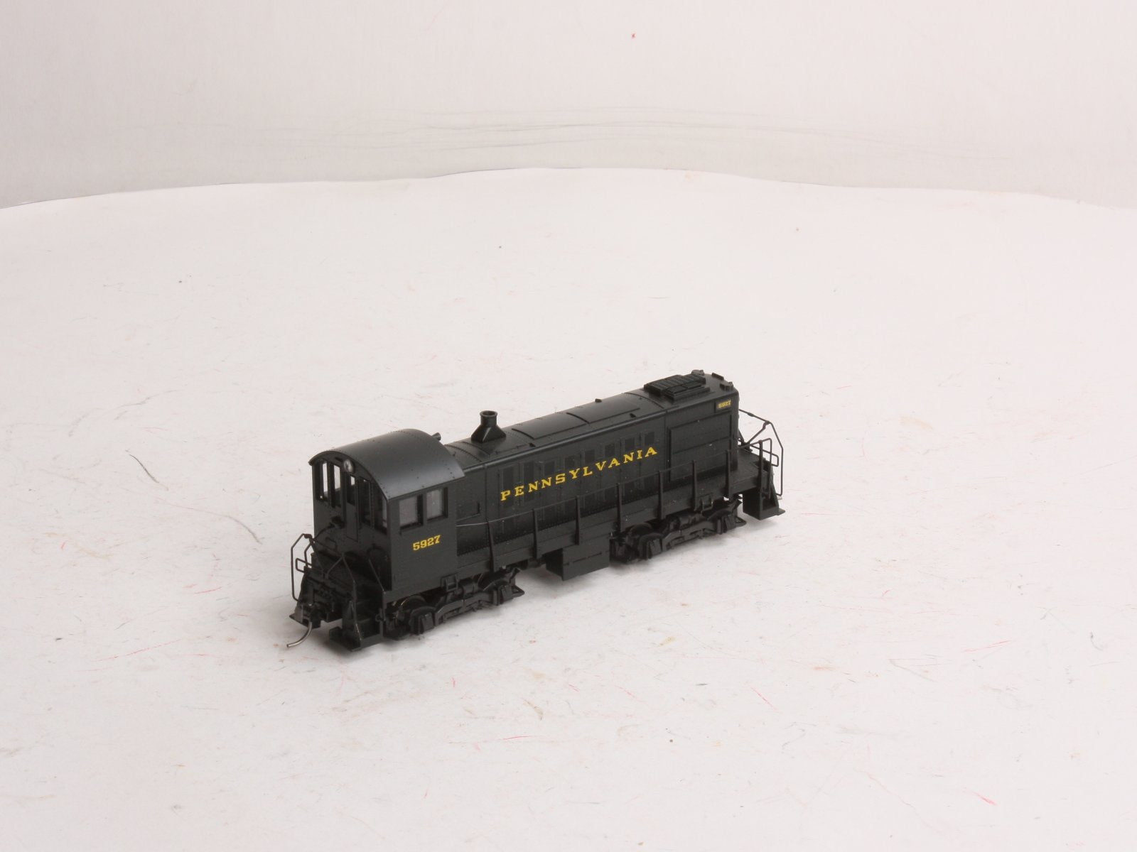 Atlas 8073 HO Scale Pennsylvania Alco S2 Diesel Locomotive #5927