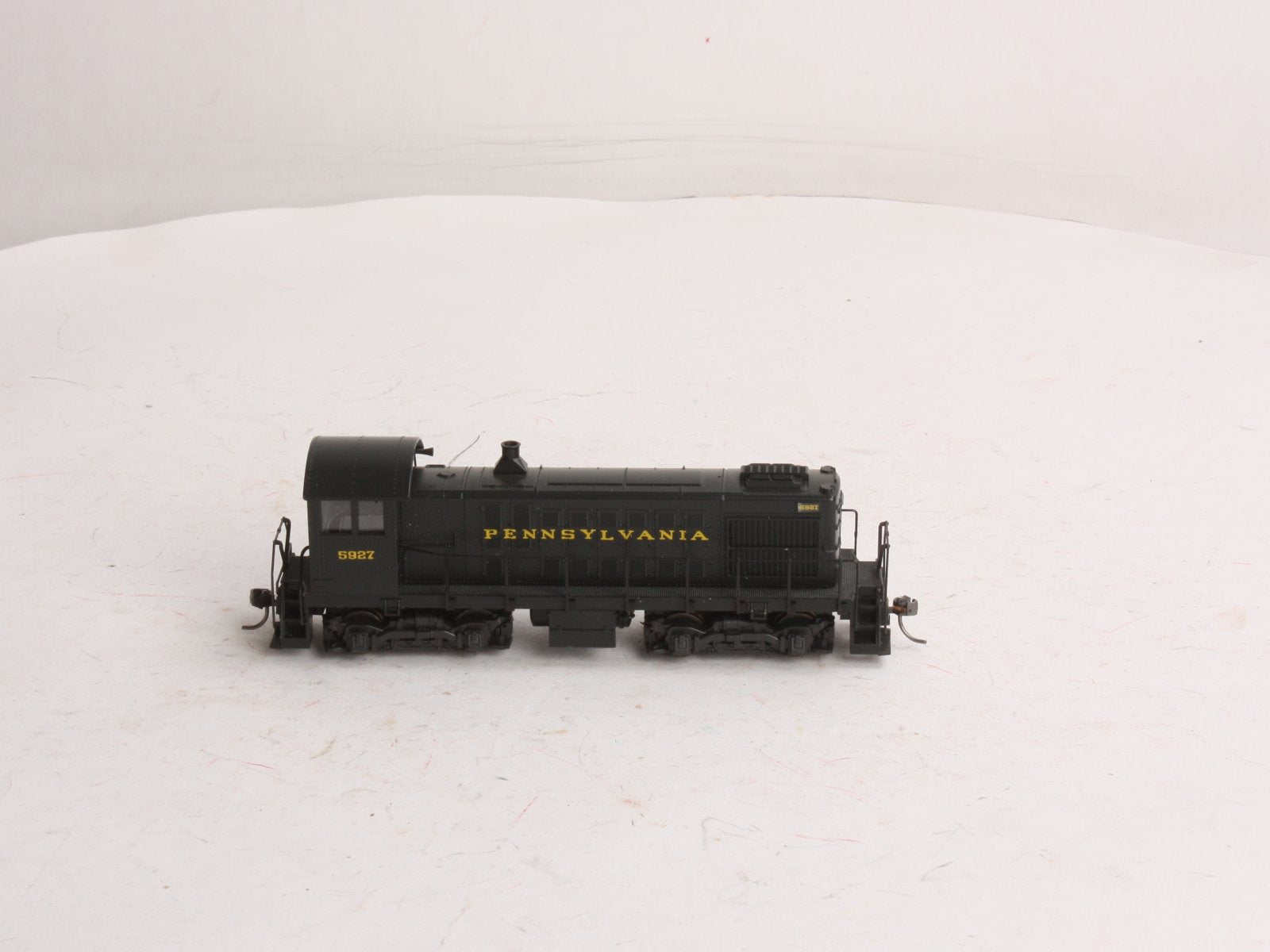 Atlas 8073 HO Scale Pennsylvania Alco S2 Diesel Locomotive #5927