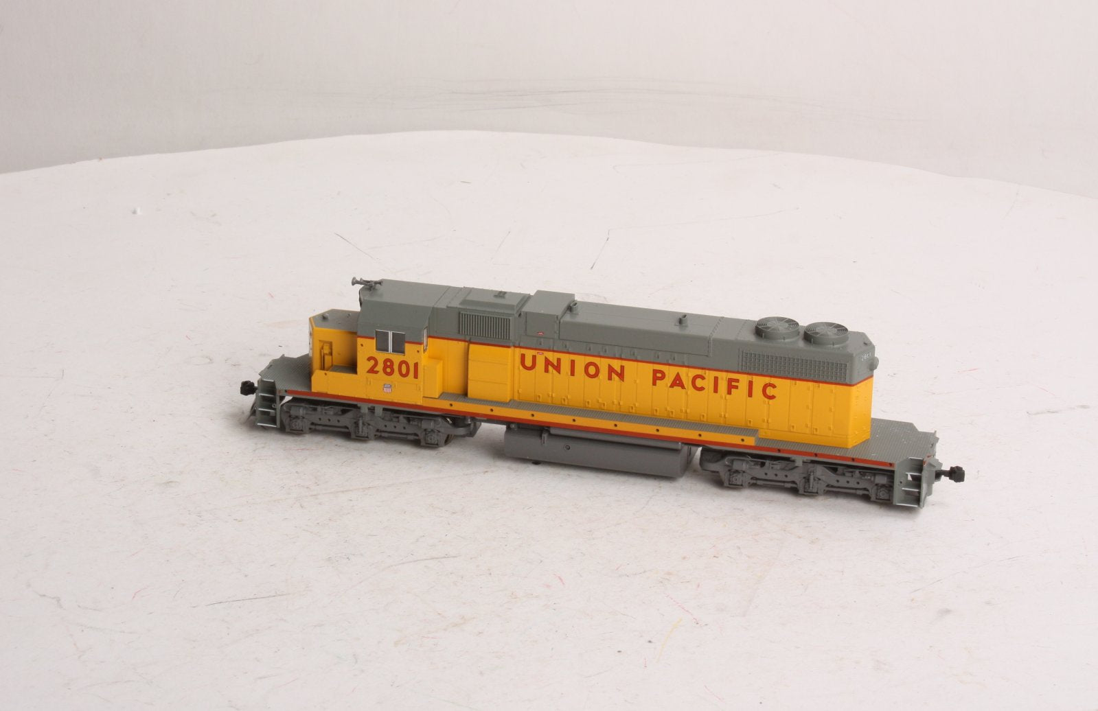 Kato 37-6501 HO Union Pacific EMD SD38-2 Diesel Locomotive #2801