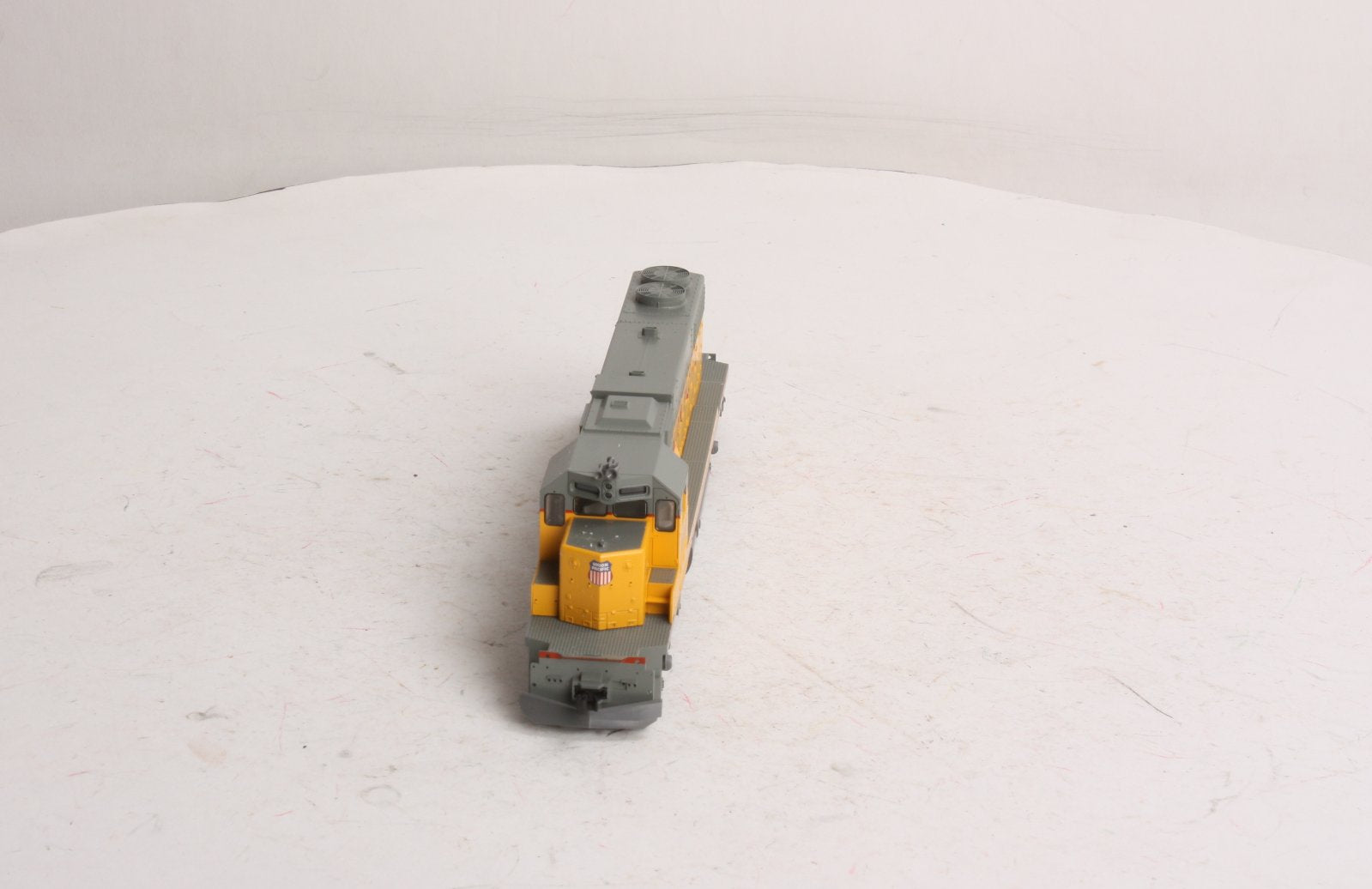 Kato 37-6501 HO Union Pacific EMD SD38-2 Diesel Locomotive #2801
