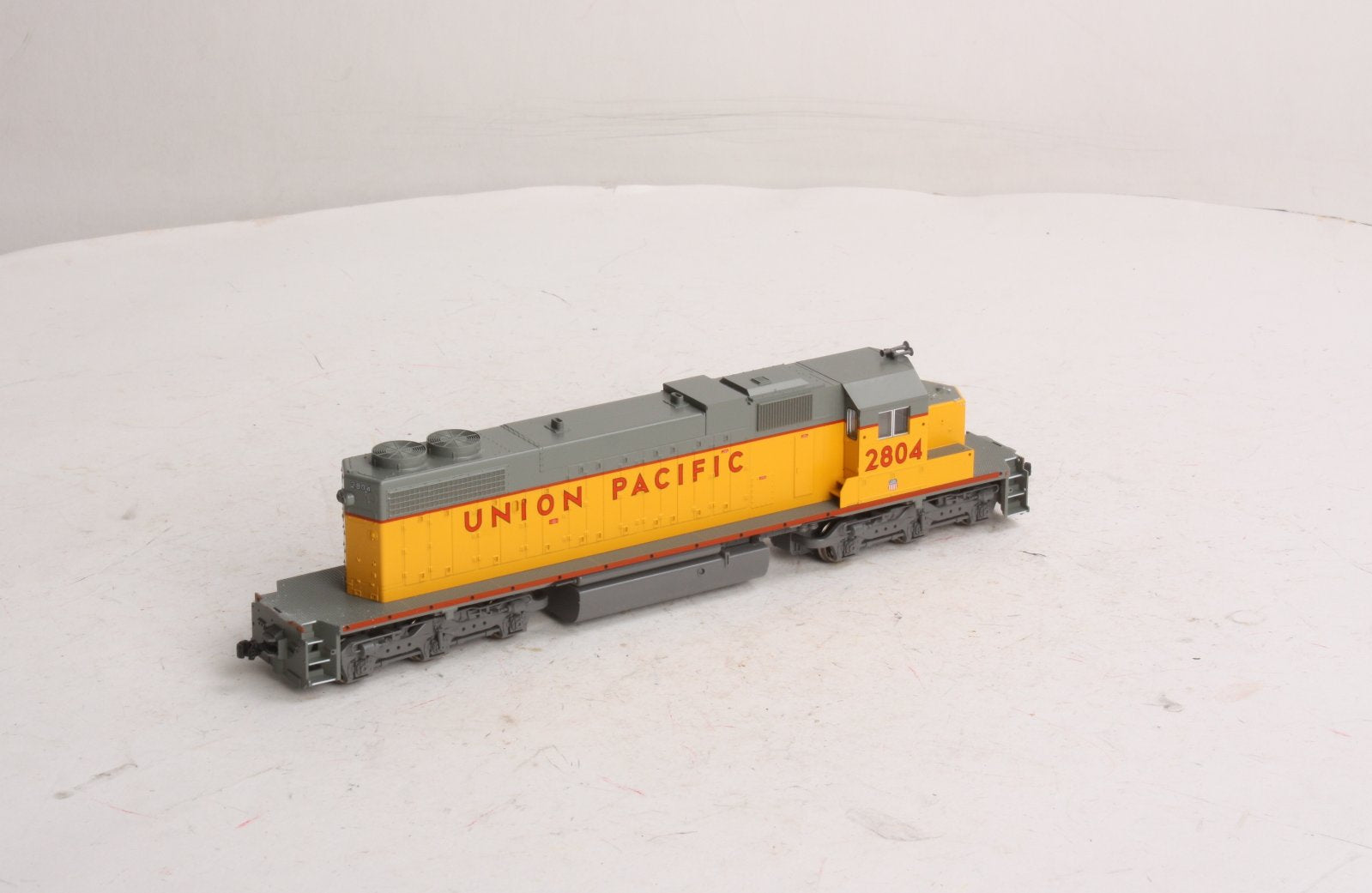Kato 37-6502 HO Union Pacific SD38-2 Diesel Locomotive #2804
