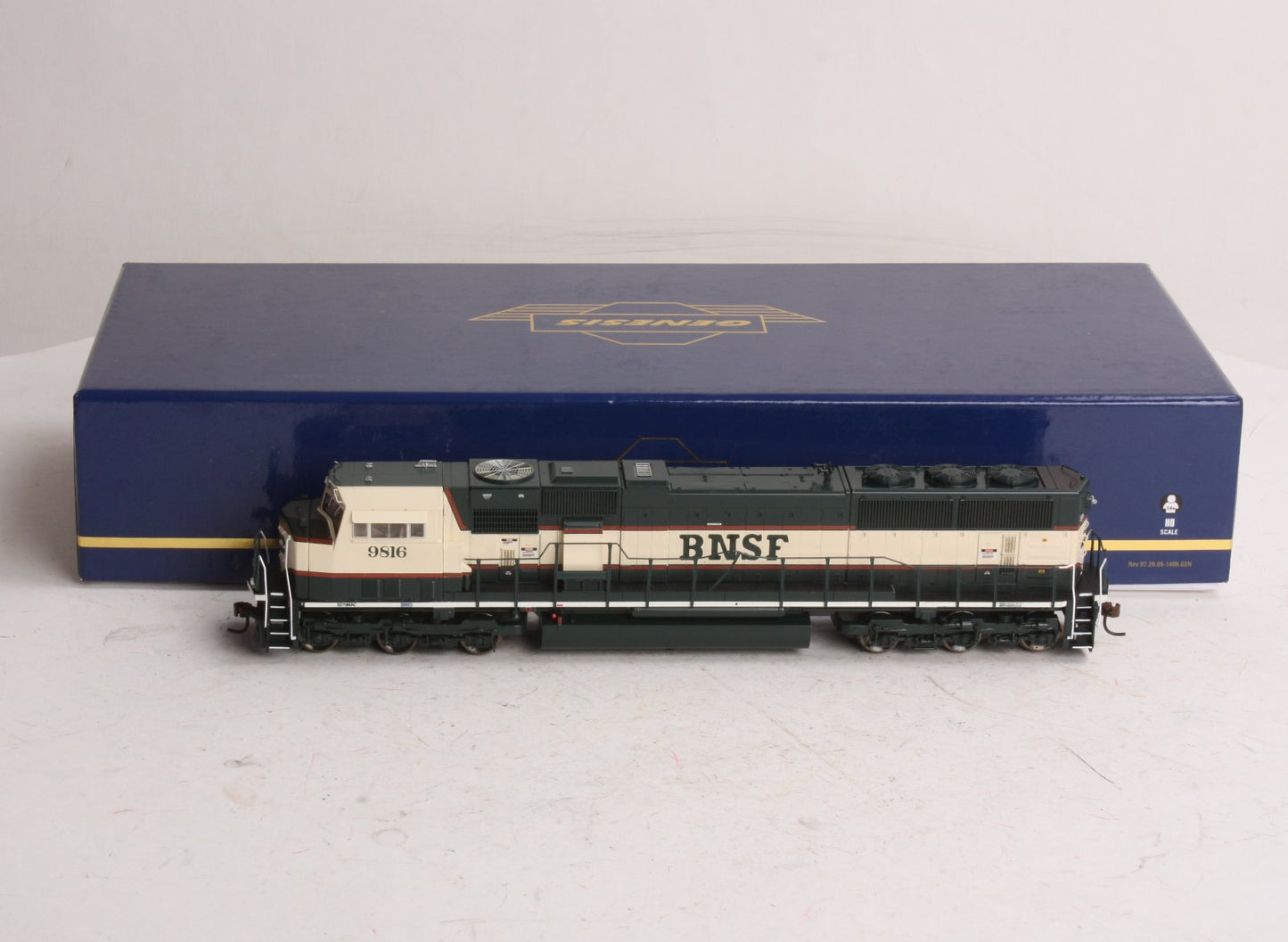 Athearn G64773 HO Burlington Nortyhern SD-70MAC Diesel #9816