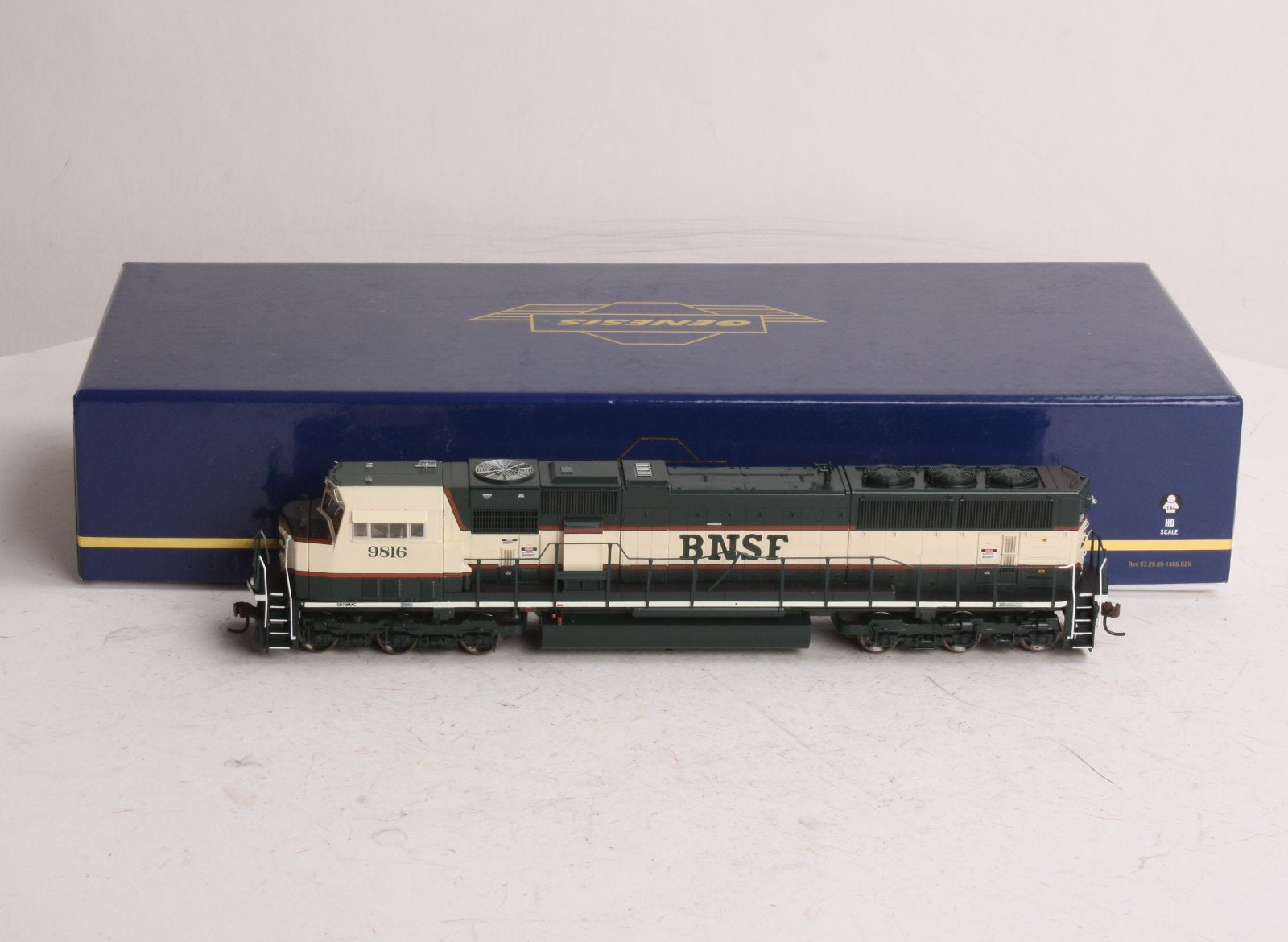 Athearn G64773 HO Burlington Nortyhern SD-70MAC Diesel #9816
