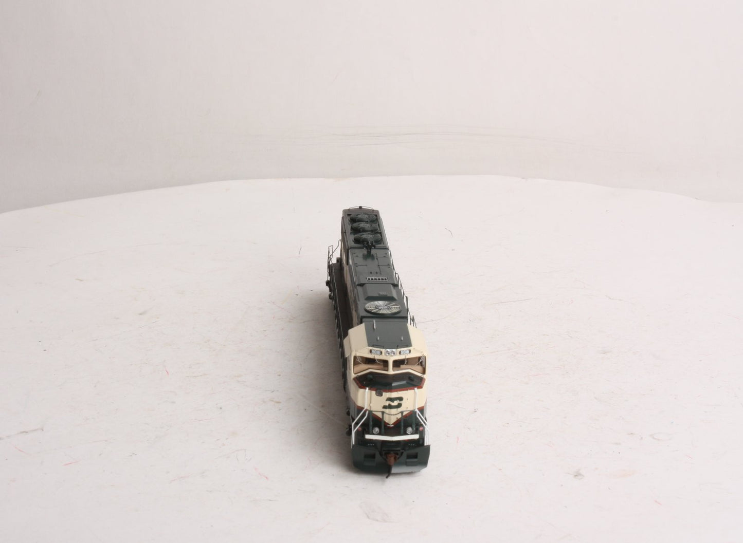 Athearn G64773 HO Burlington Nortyhern SD-70MAC Diesel #9816