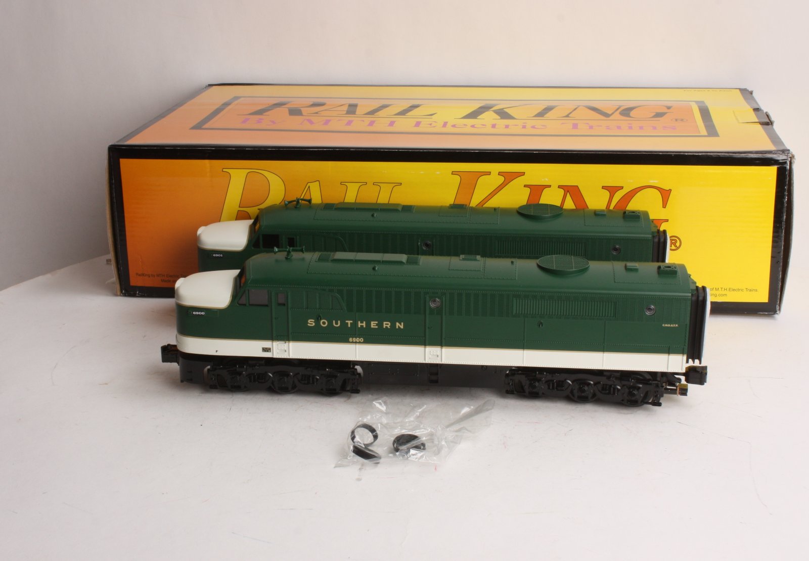 MTH 30-2732-1 Southern Alco PA AA Diesel Engine Set w/PS 2.0 #6900/6901