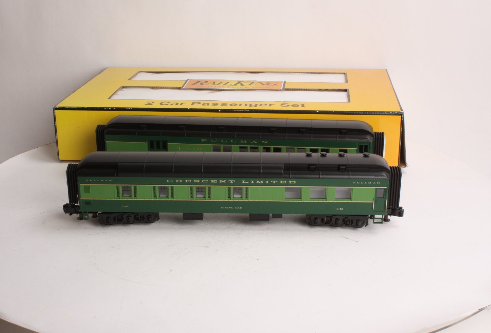 MTH 30-69101 O Southern 60' Madison Combine/Diner Passenger Set (Set of 2)